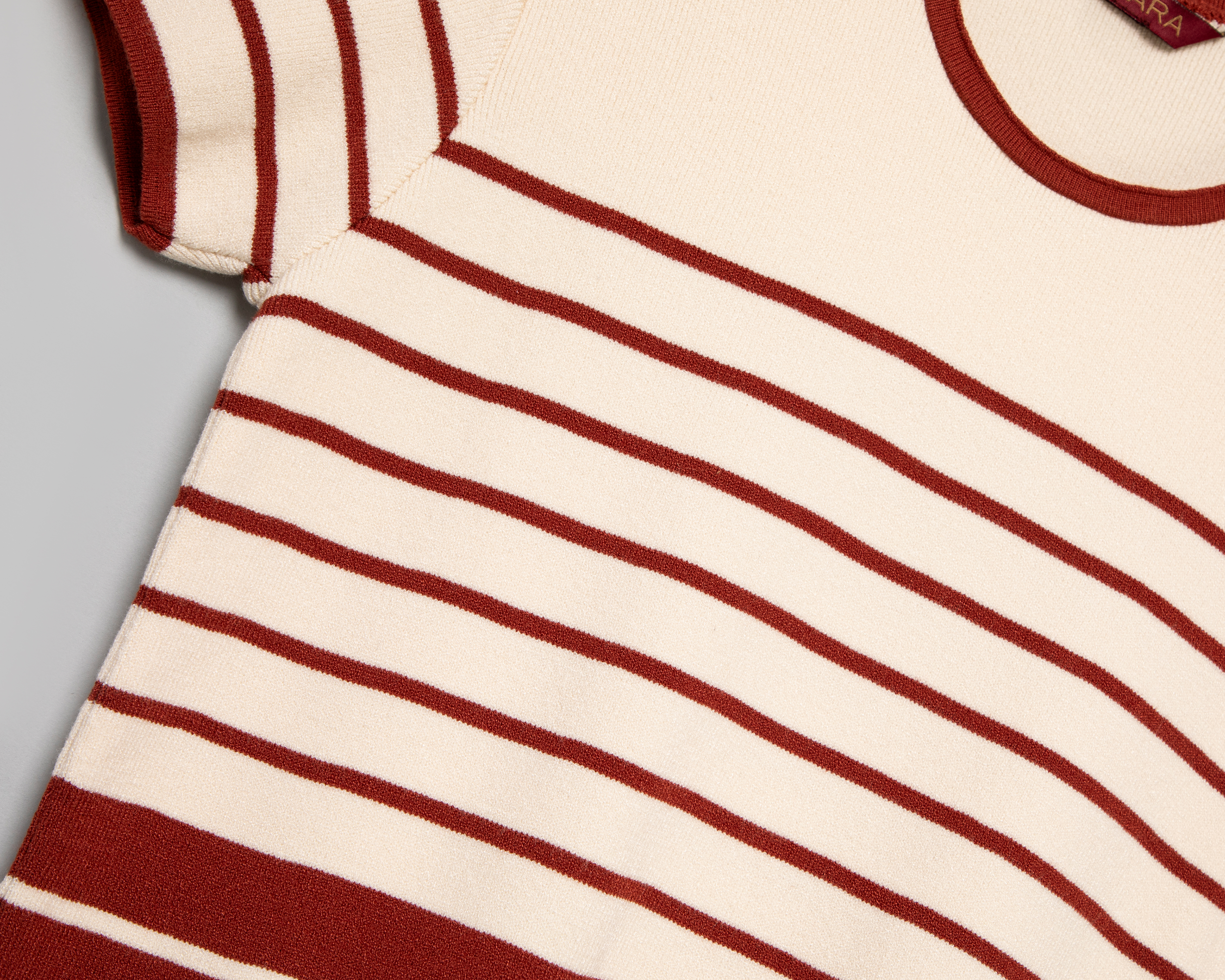 Foto 3 | Foto 3 | Playera a Rayas Sahara para Mujer