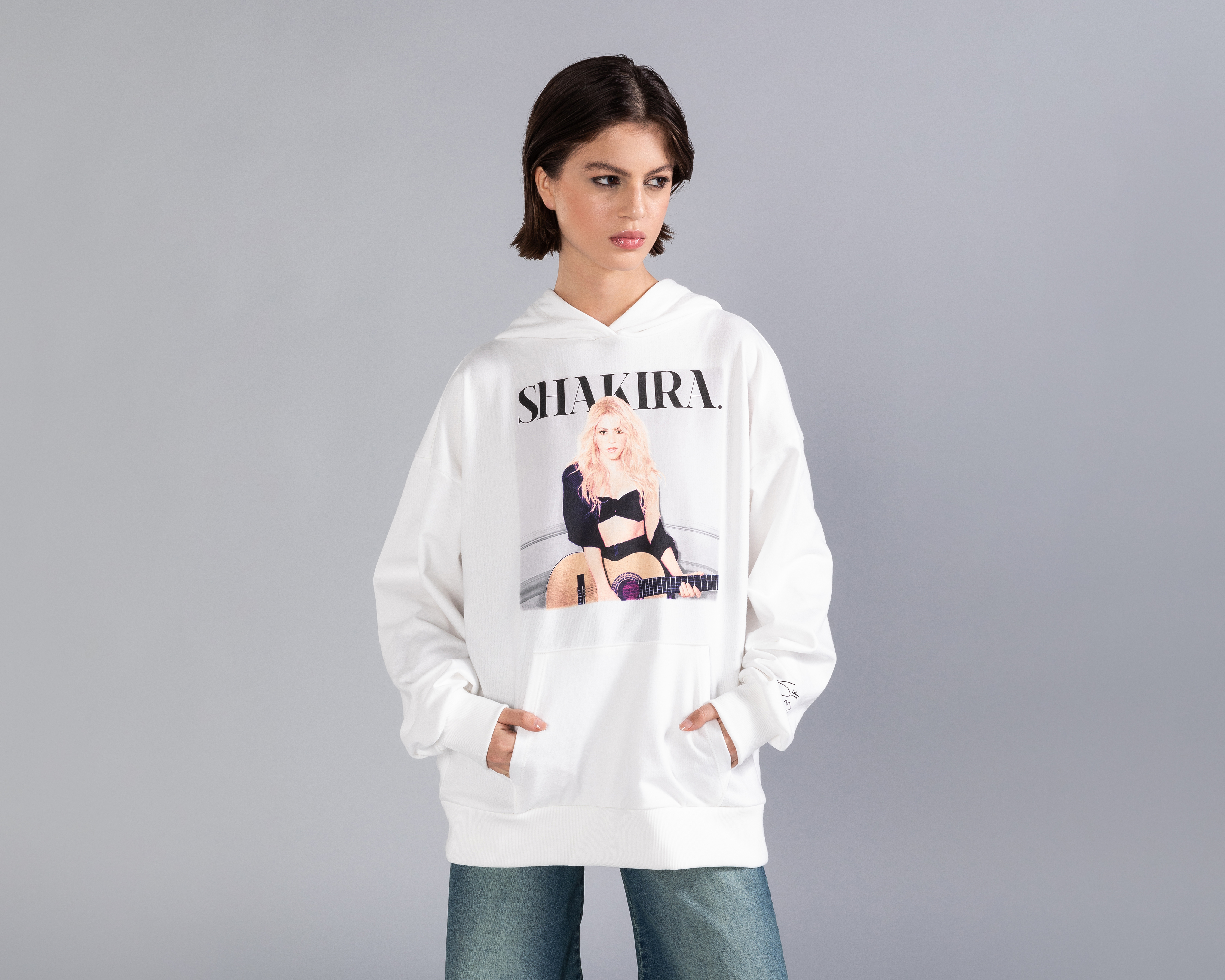 Foto 3 pulgar | Foto 2 | Sudadera de Algodón con Capucha Shakira para Mujer