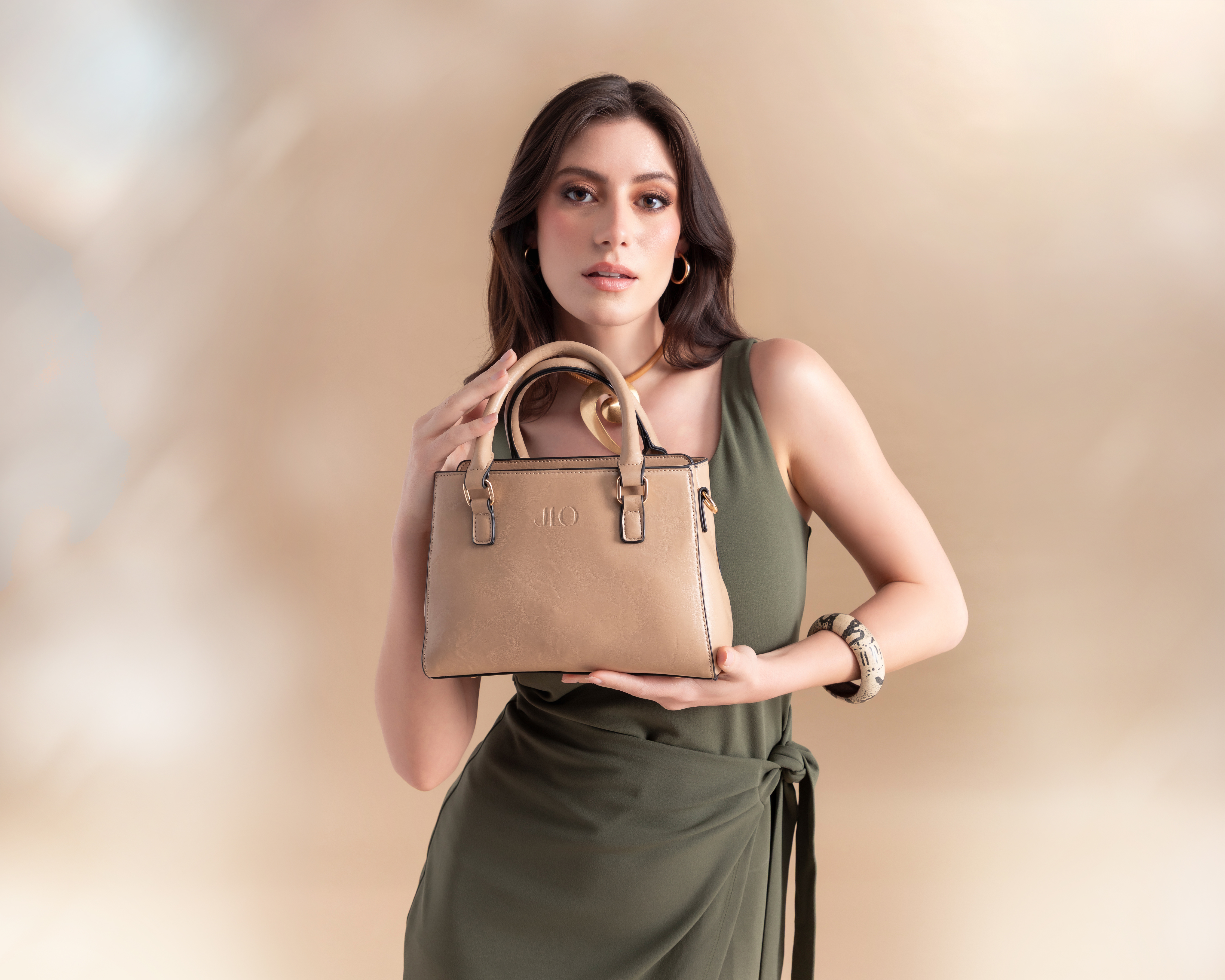 Foto 2 pulgar | Foto 1 | Bolsa Cruzada Jennifer Lopez