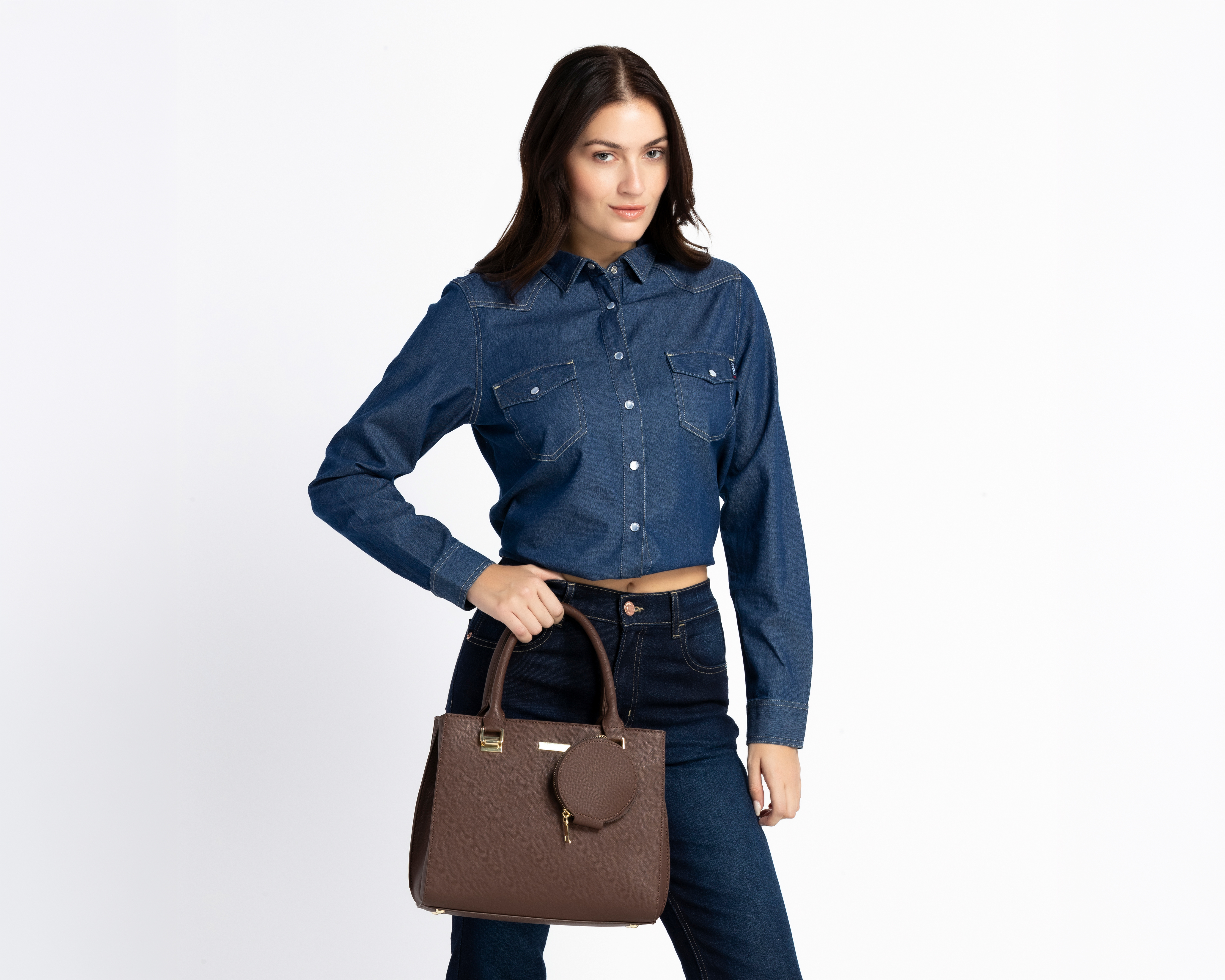 Foto 7 pulgar | Foto 6 | Bolsa de Hombro Sahara con Monedero