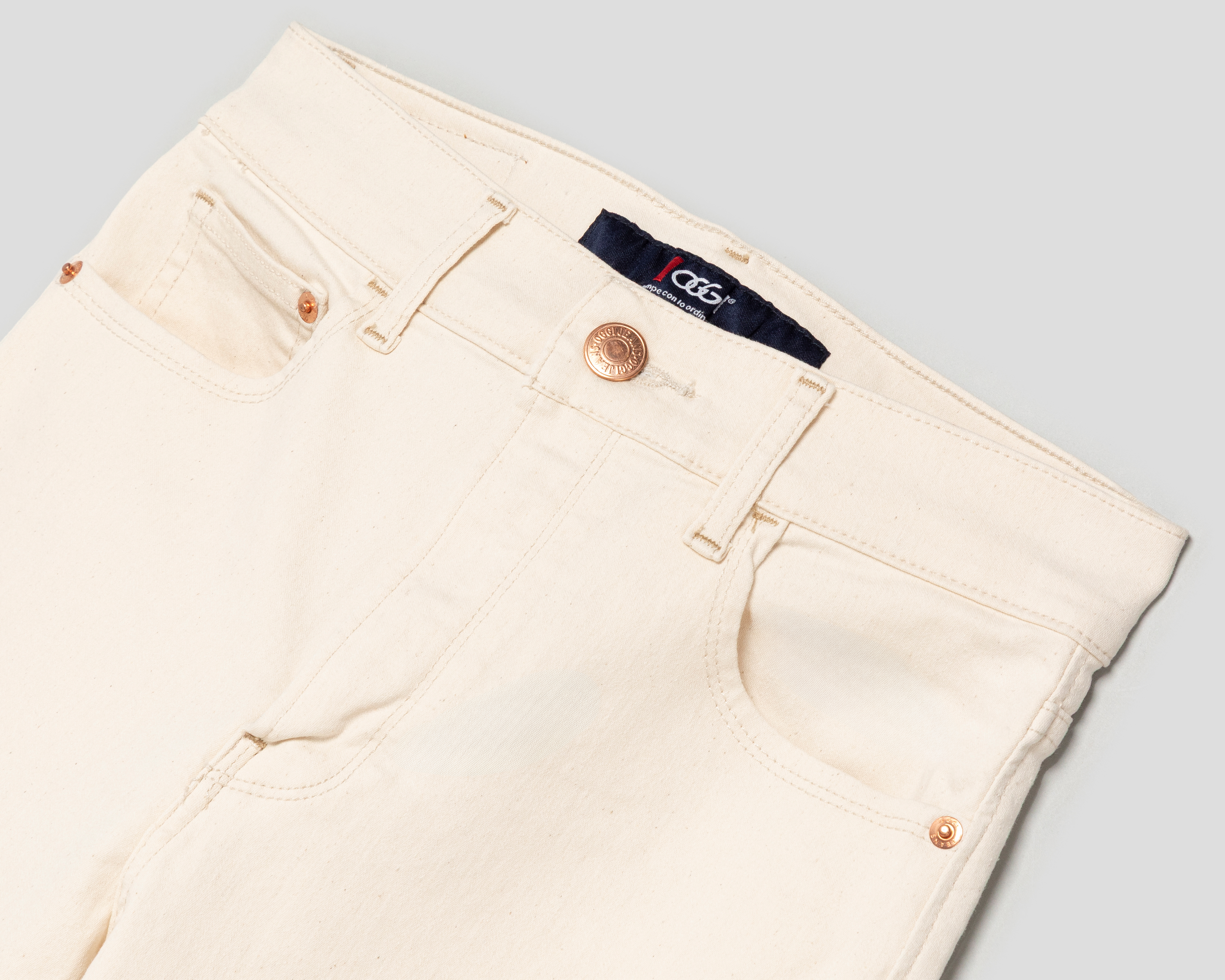 Foto 4 pulgar | Foto 3 | Jeans Mom Fit Oggi para Mujer