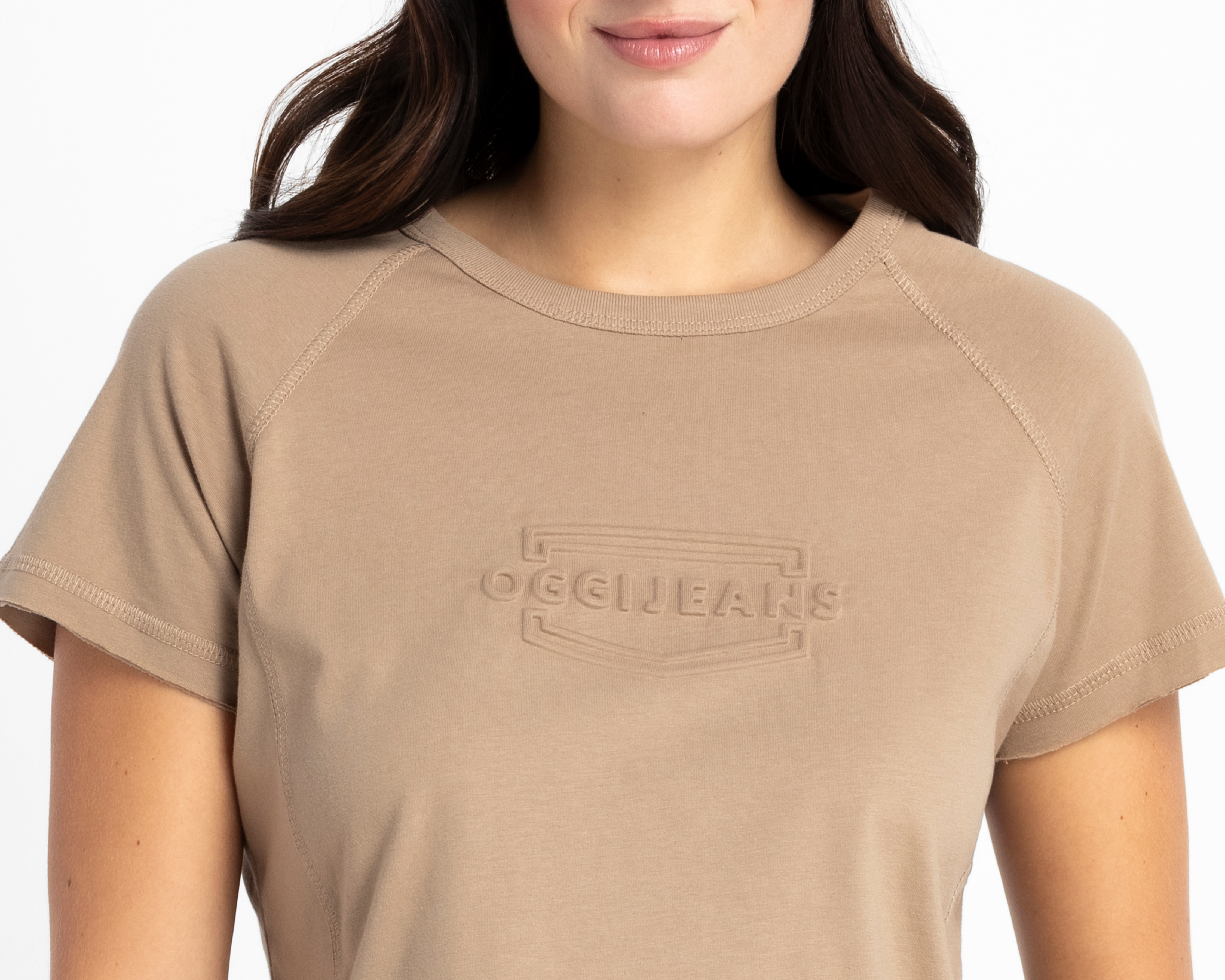 Foto 5 pulgar | Foto 4 | Playera Caqui Oggi para Mujer