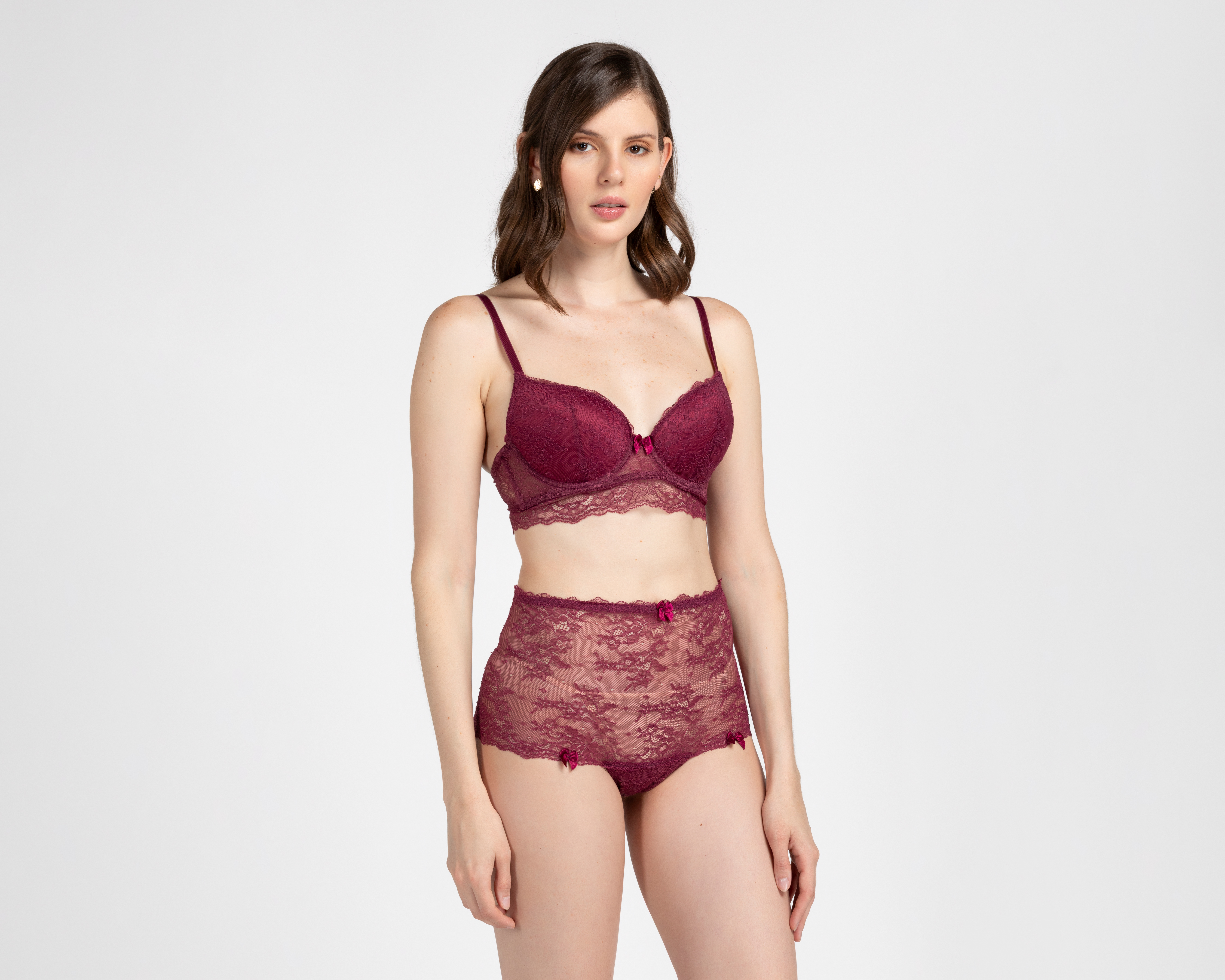 Foto 2 pulgar | Foto 1 | Coordinado de Encaje Media Copa con Varilla Eva tu Estilo Íntimo