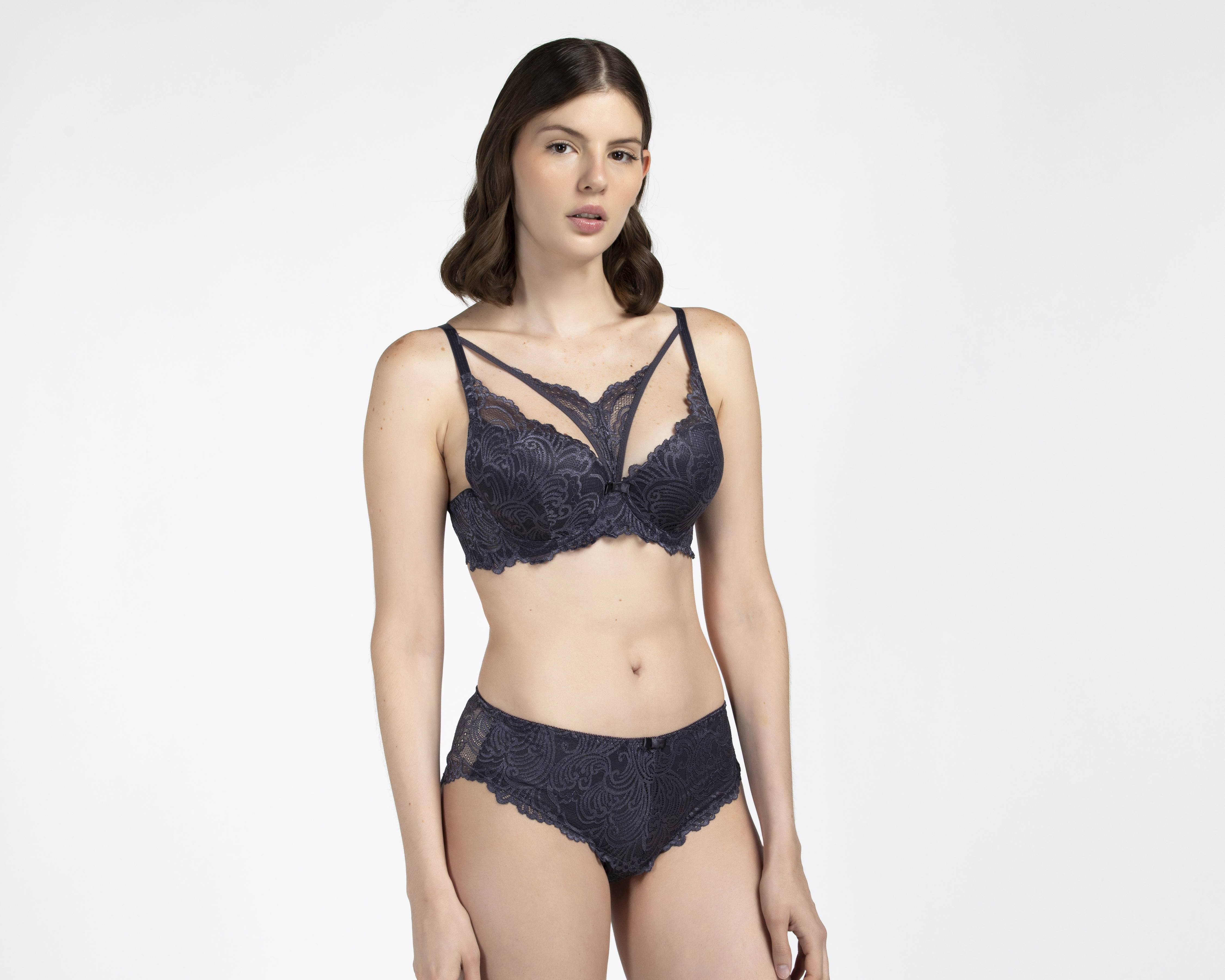 Coordinado de Encaje Lovest Copa Completa Tirantes Cruzados Carnival