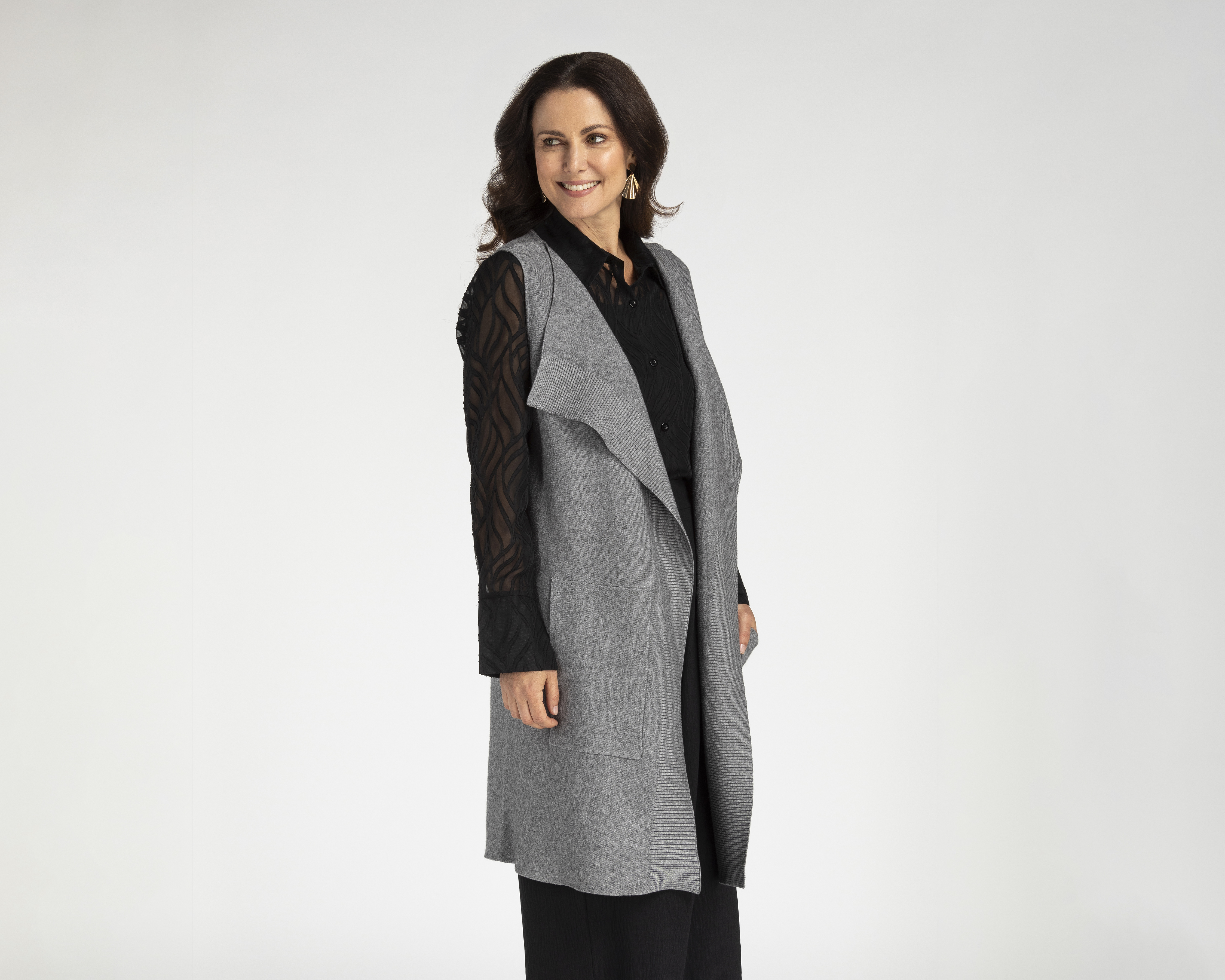 Foto 2 pulgar | Foto 1 | Chaleco con Bolsas Sahara para Mujer