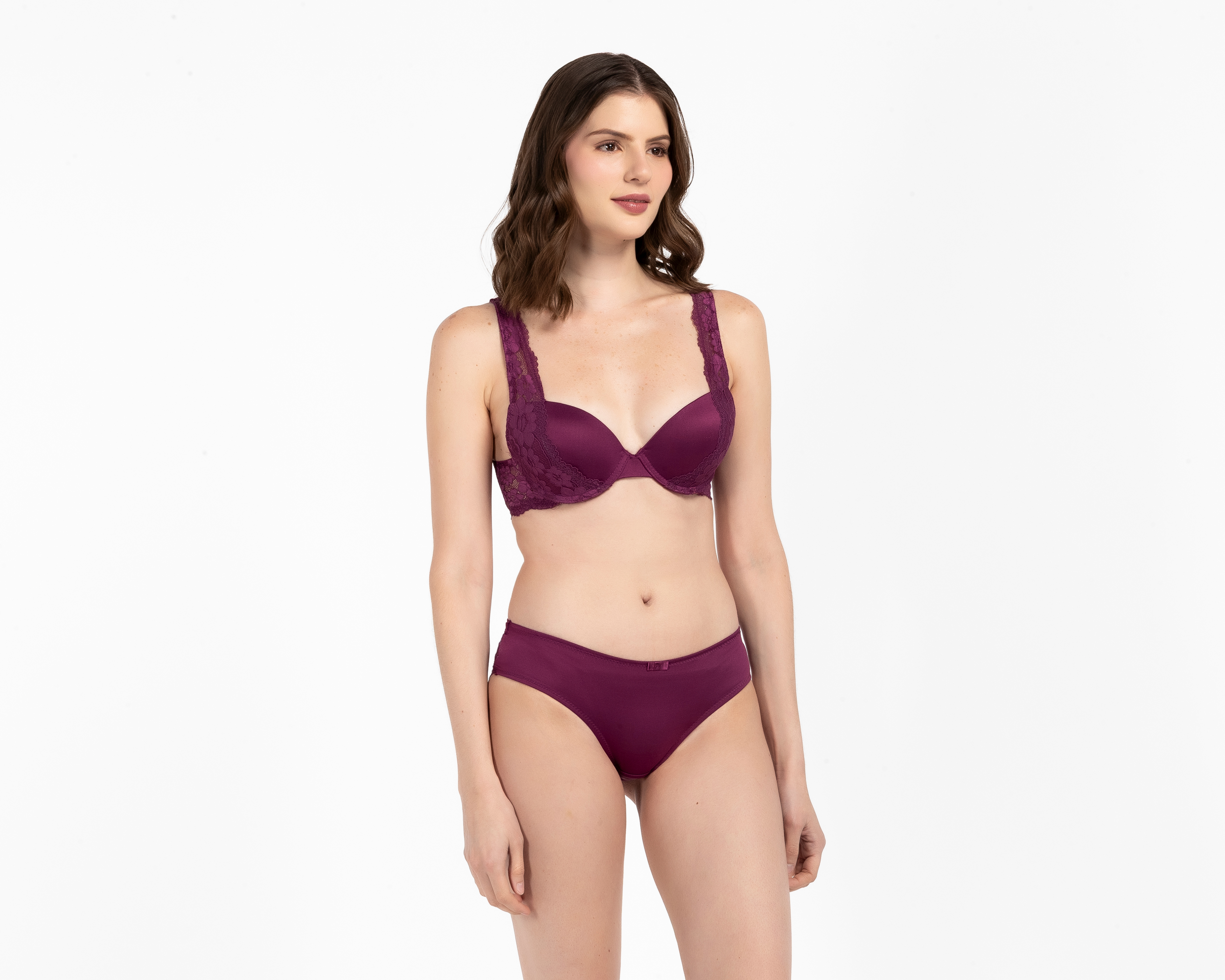 Coordinado de Encaje Copa Completa Carnival