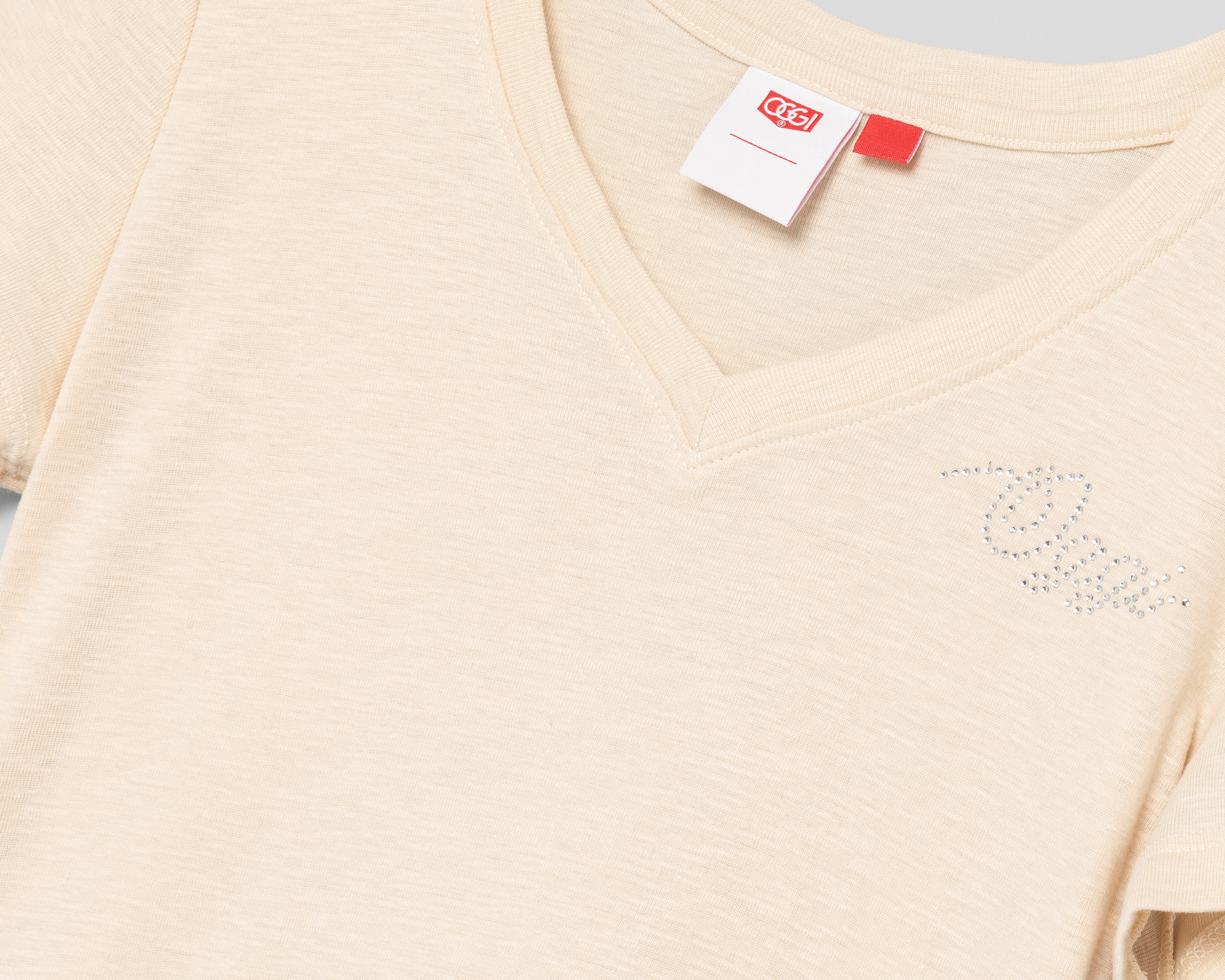 Foto 4 pulgar | Foto 3 | Playera de Cuello V Oggi para Mujer