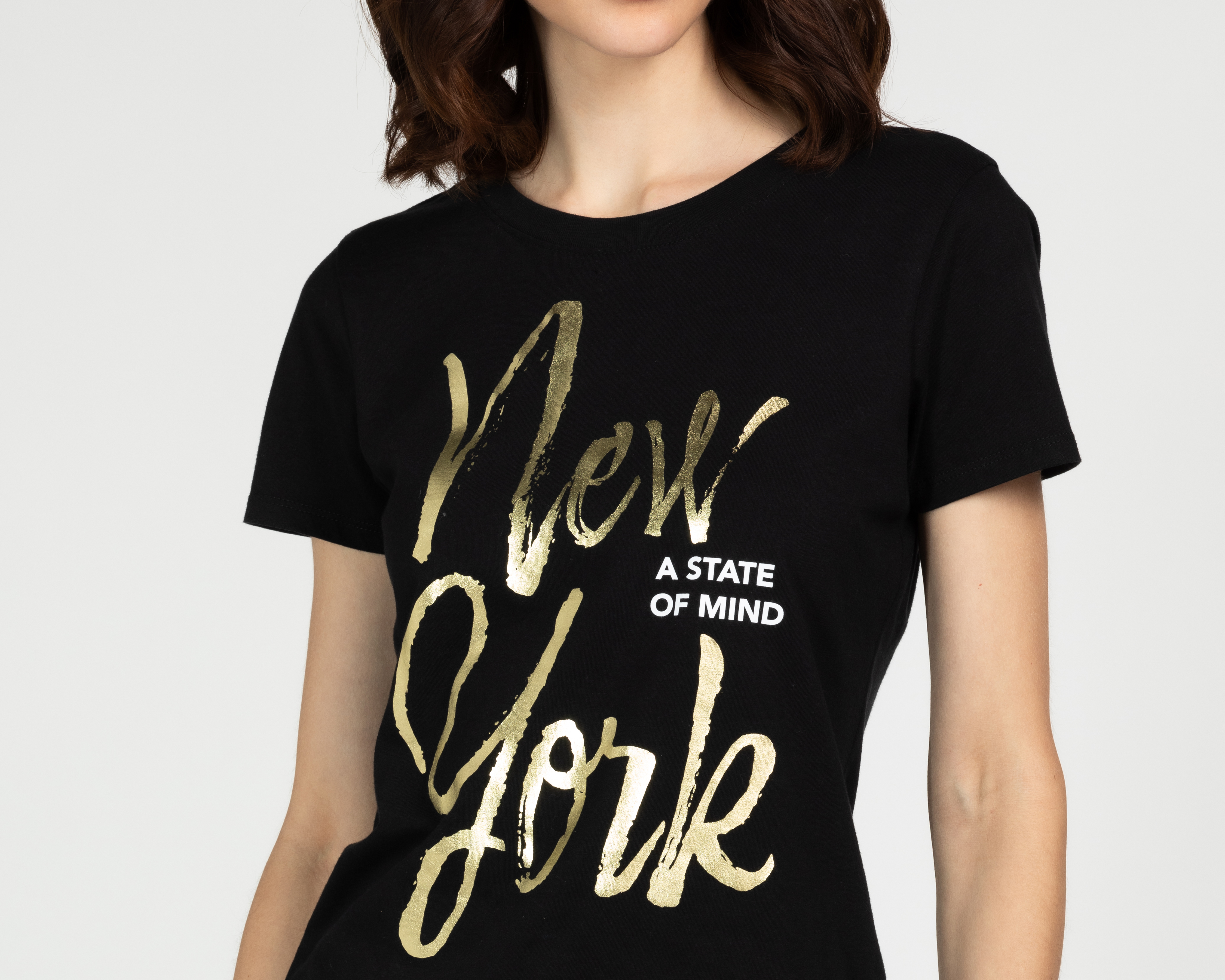 Foto 5 pulgar | Foto 4 | Playera Jennifer Lopez Cuello Redondo