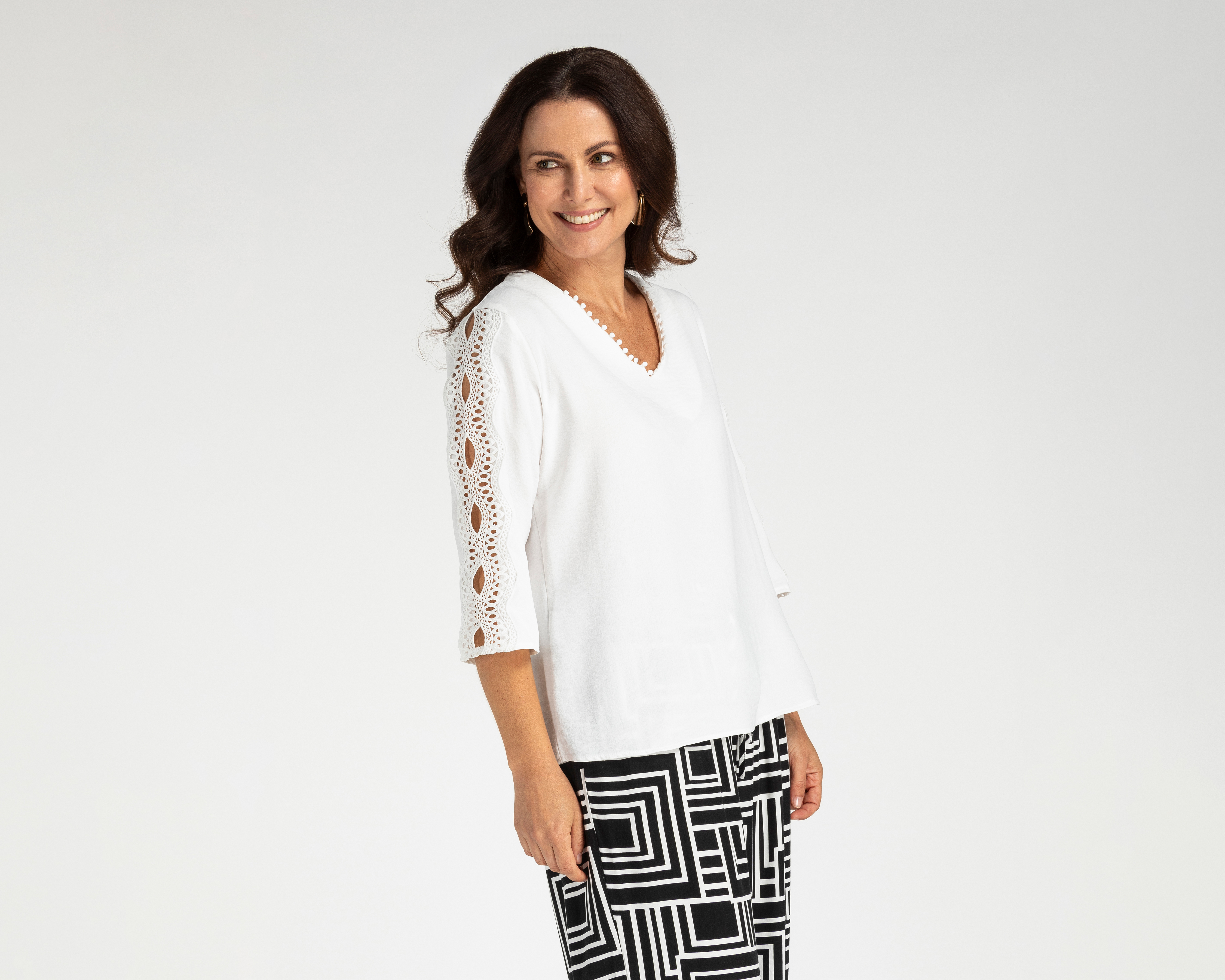 Blusa Lady Sun con Guipur en Mangas para Mujer