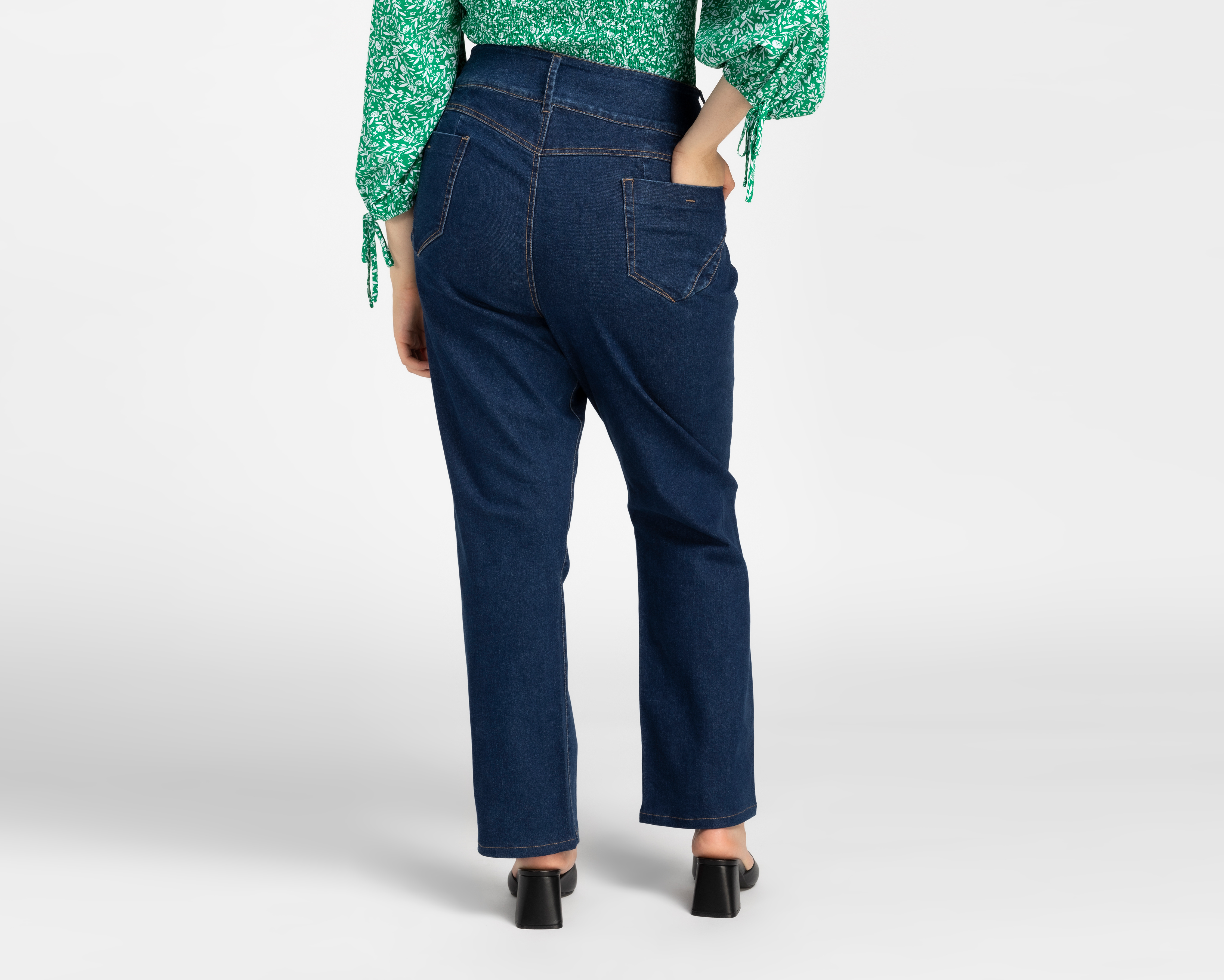 Foto 4 pulgar | Foto 3 | Jeans Recto Sahara para Mujer