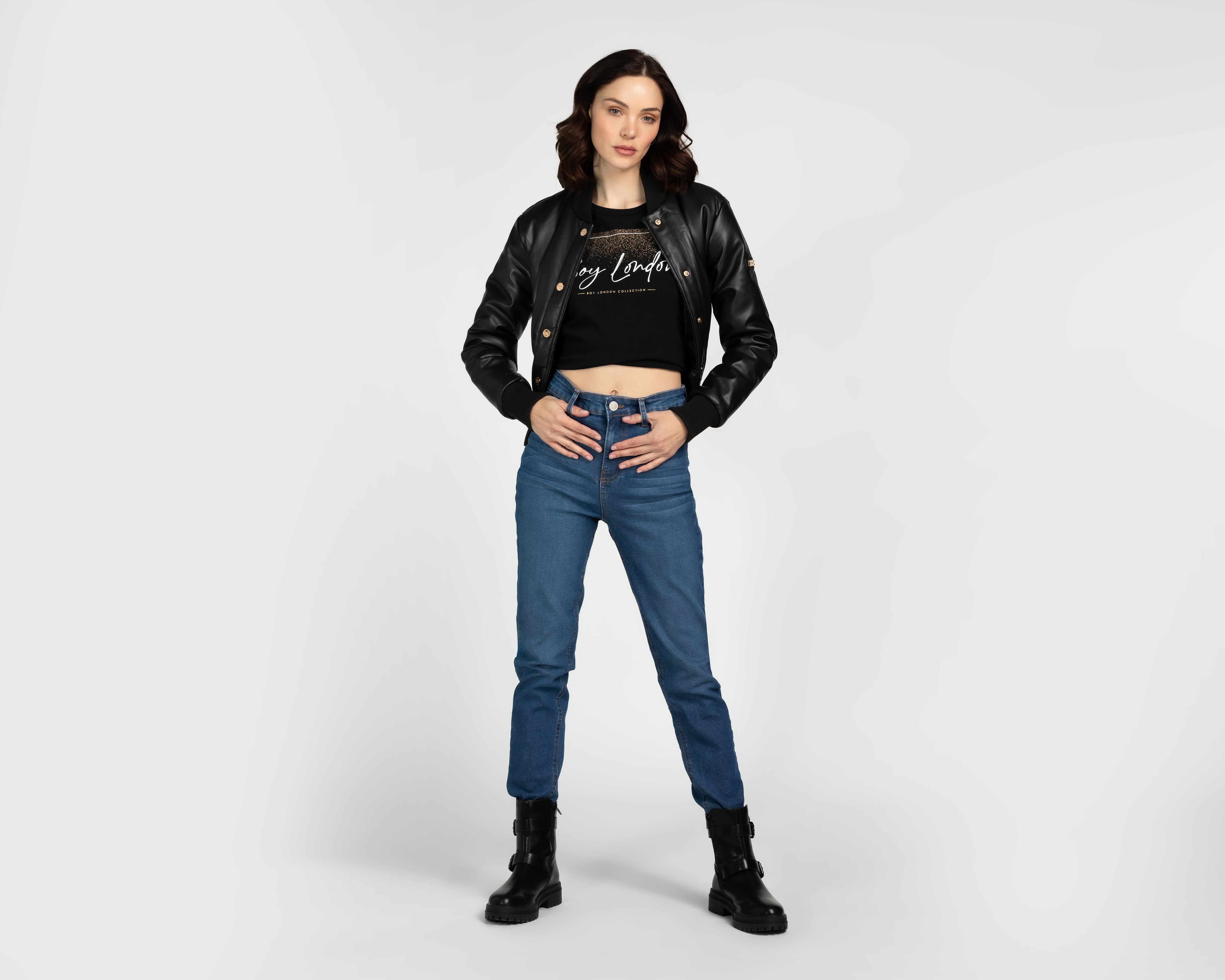 Foto 3 pulgar | Foto 2 | Playera Boy London Manga Corta para Mujer