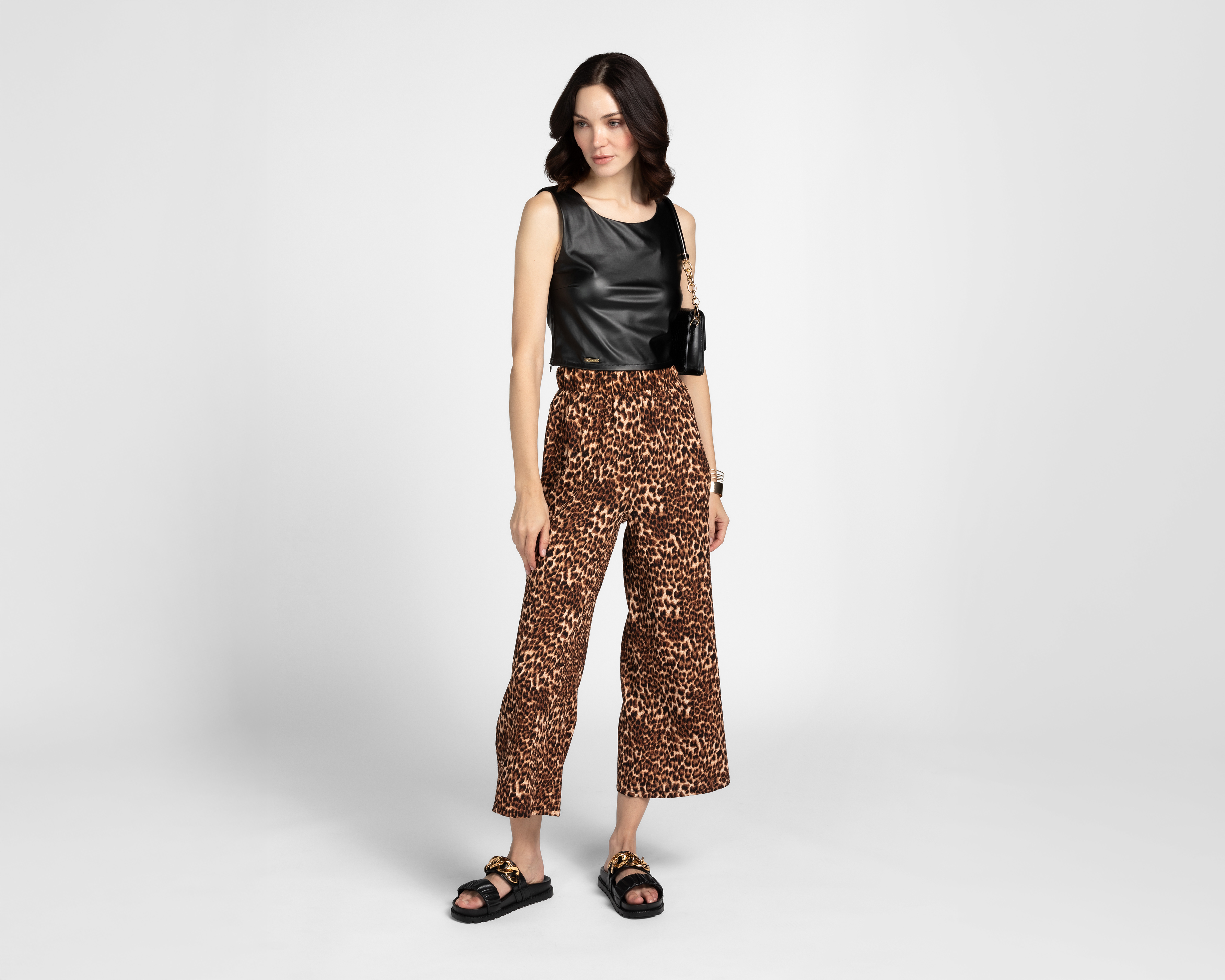 Foto 2 | Foto 2 | Crop Top Boy London Negro para Mujer