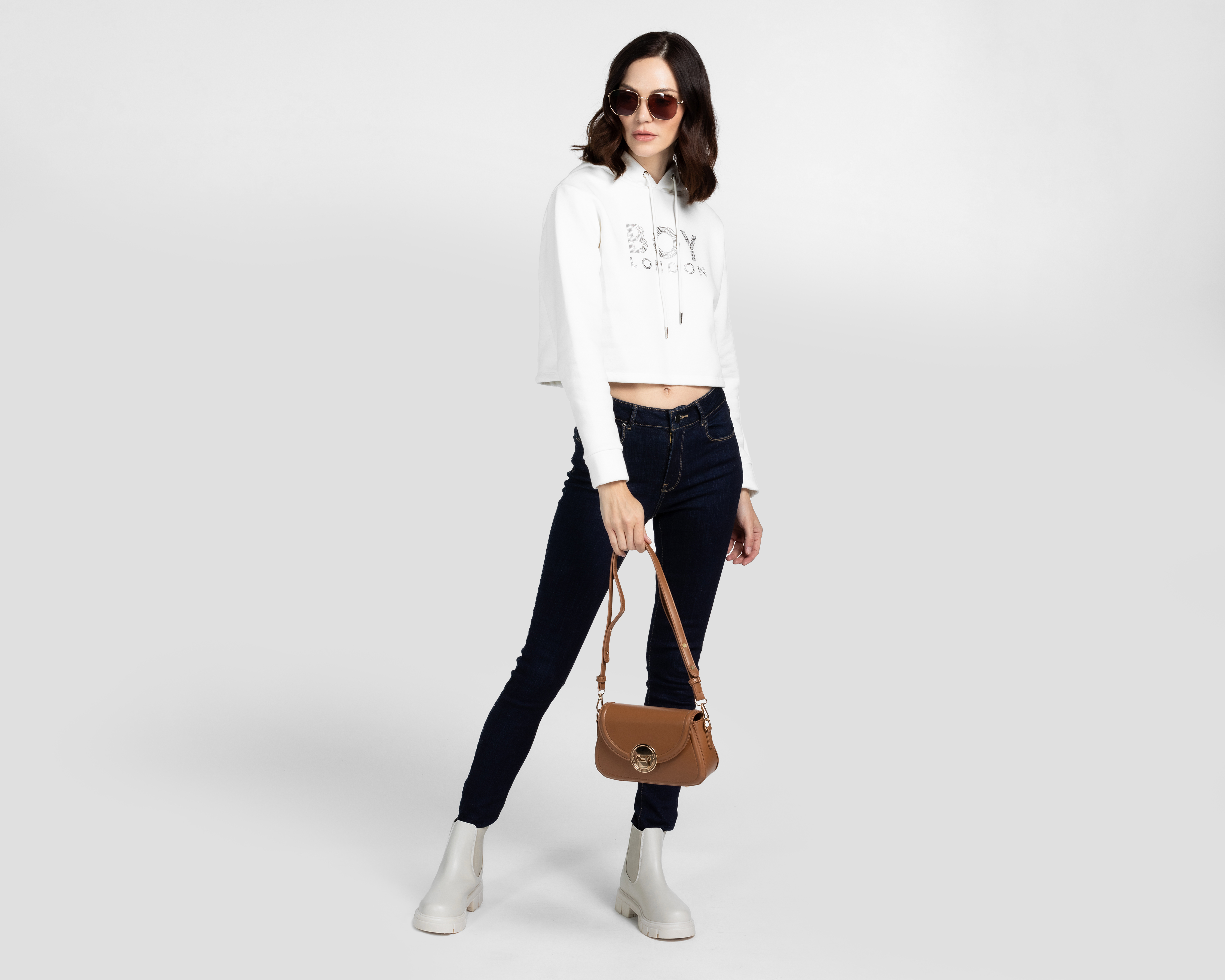 Foto 3 pulgar | Foto 2 | Sudadera con Capucha Boy London para Mujer