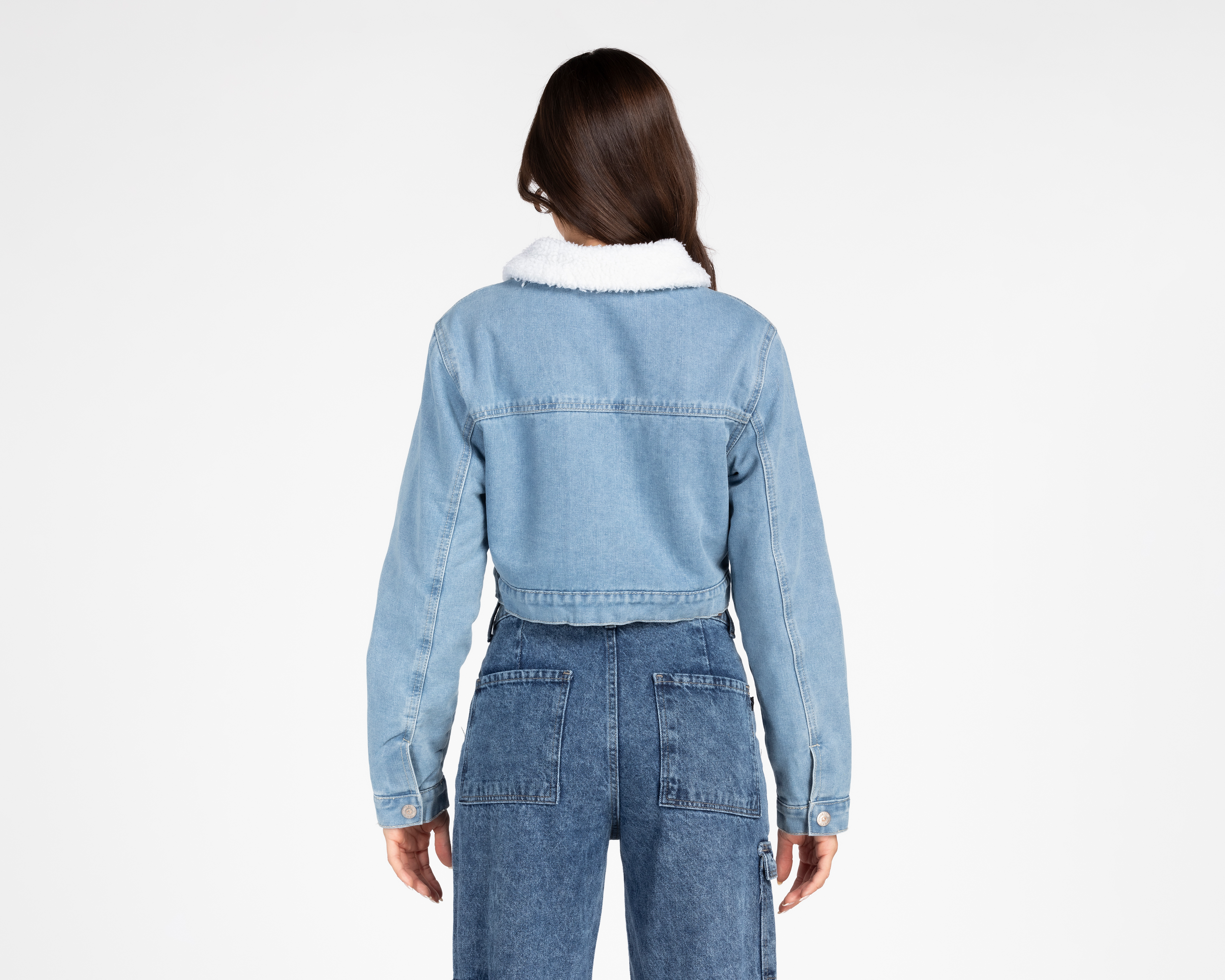 Foto 4 pulgar | Foto 3 | Chamarra de Mezclilla con Cuello Aborregado Forever 21 para Mujer