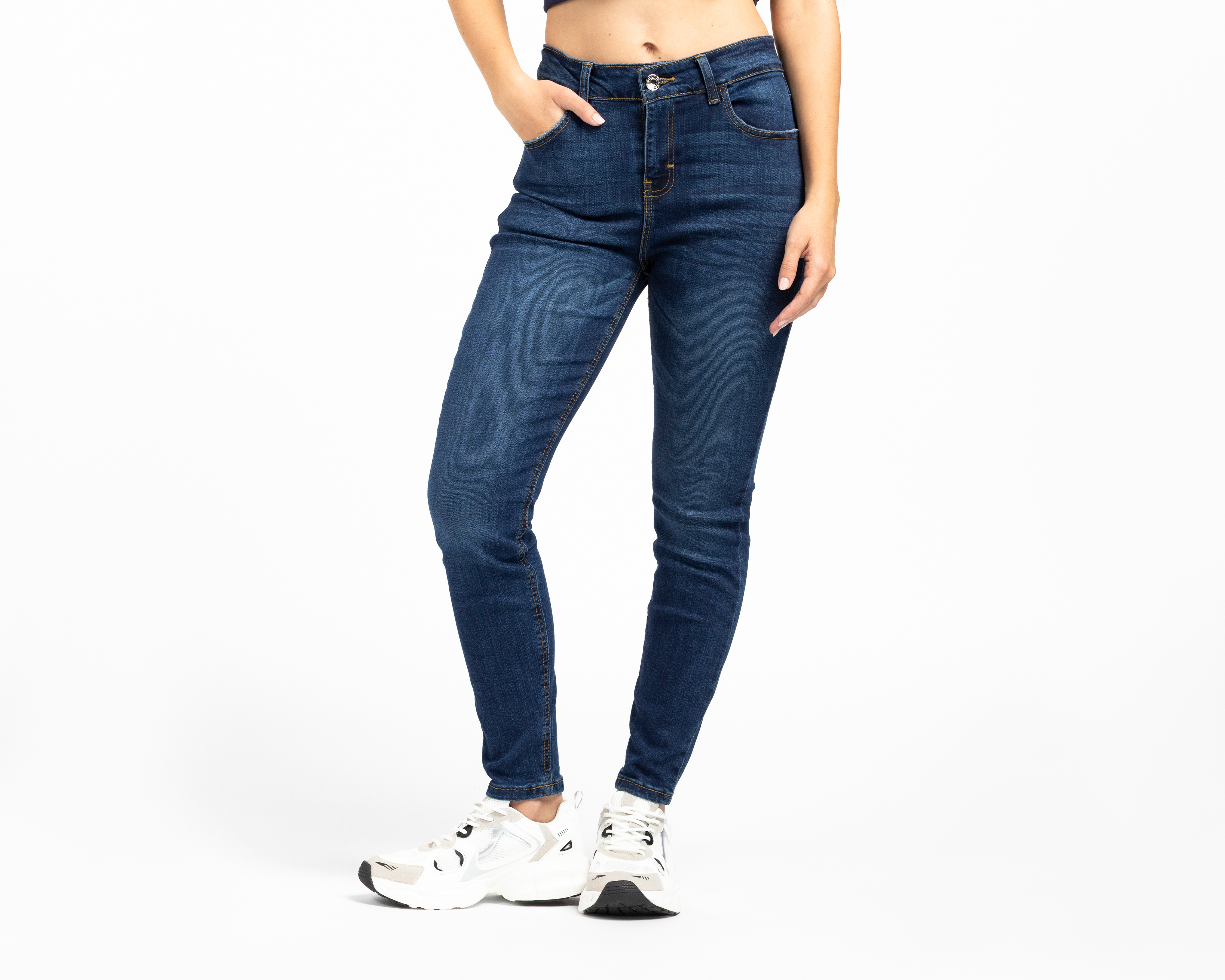 Foto 2 pulgar | Foto 1 | Jeans Skinny Refill para Mujer