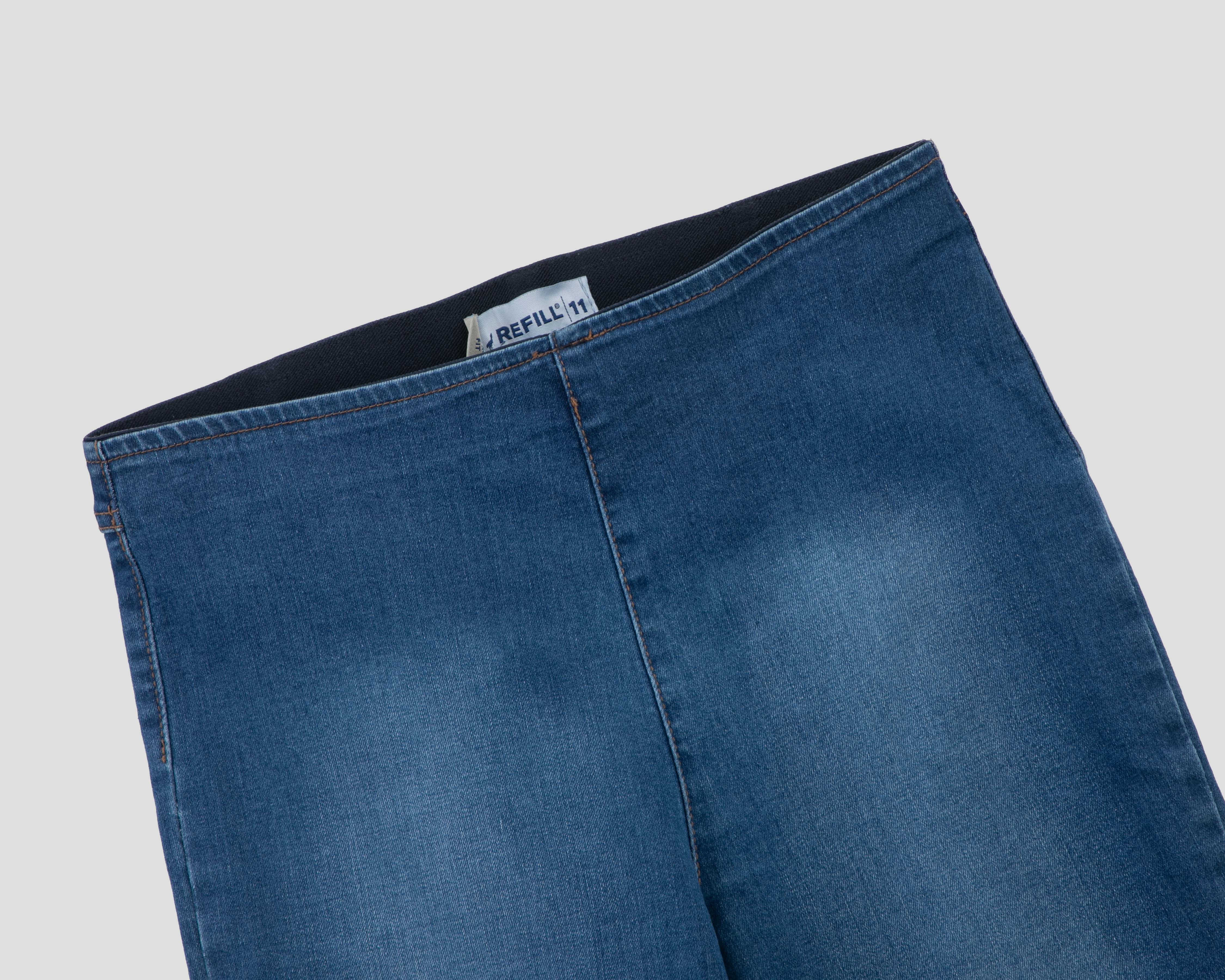 Foto 4 pulgar | Foto 3 | Jeans Flare Refill para Mujer
