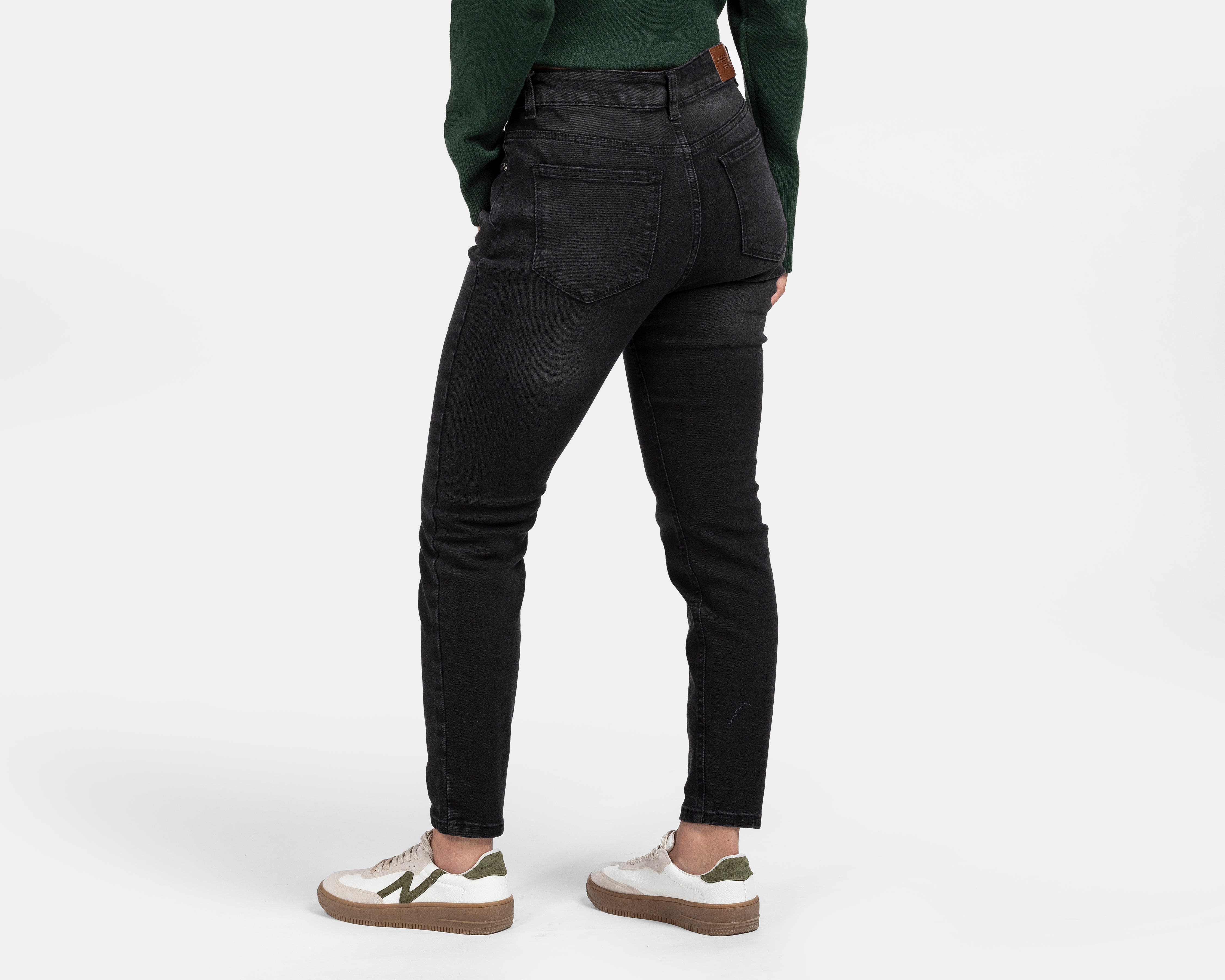 Foto 4 pulgar | Foto 3 | Jeans Skinny Refill para Mujer