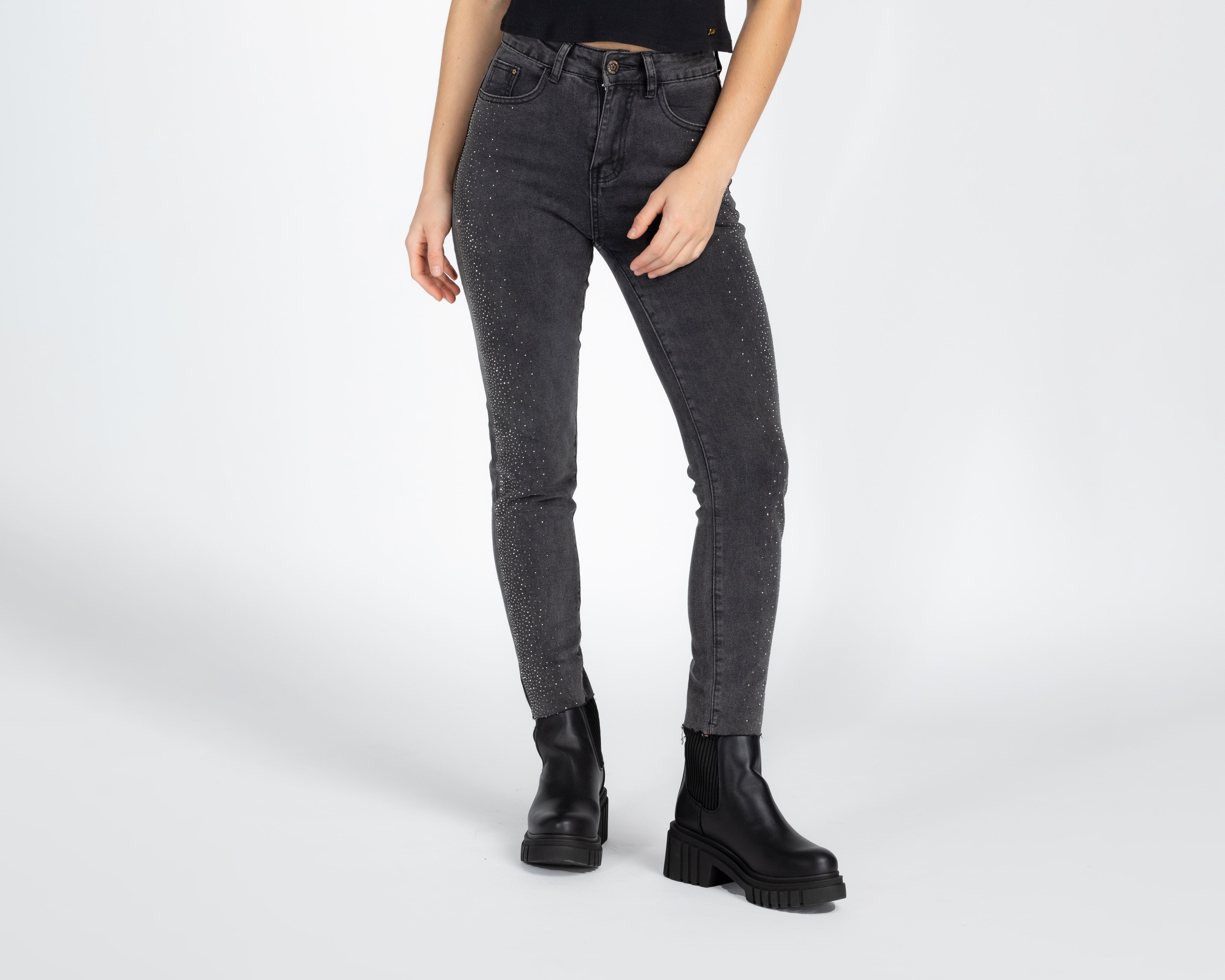 Foto 2 pulgar | Foto 1 | Jeans Skinny Forever 21 para Mujer