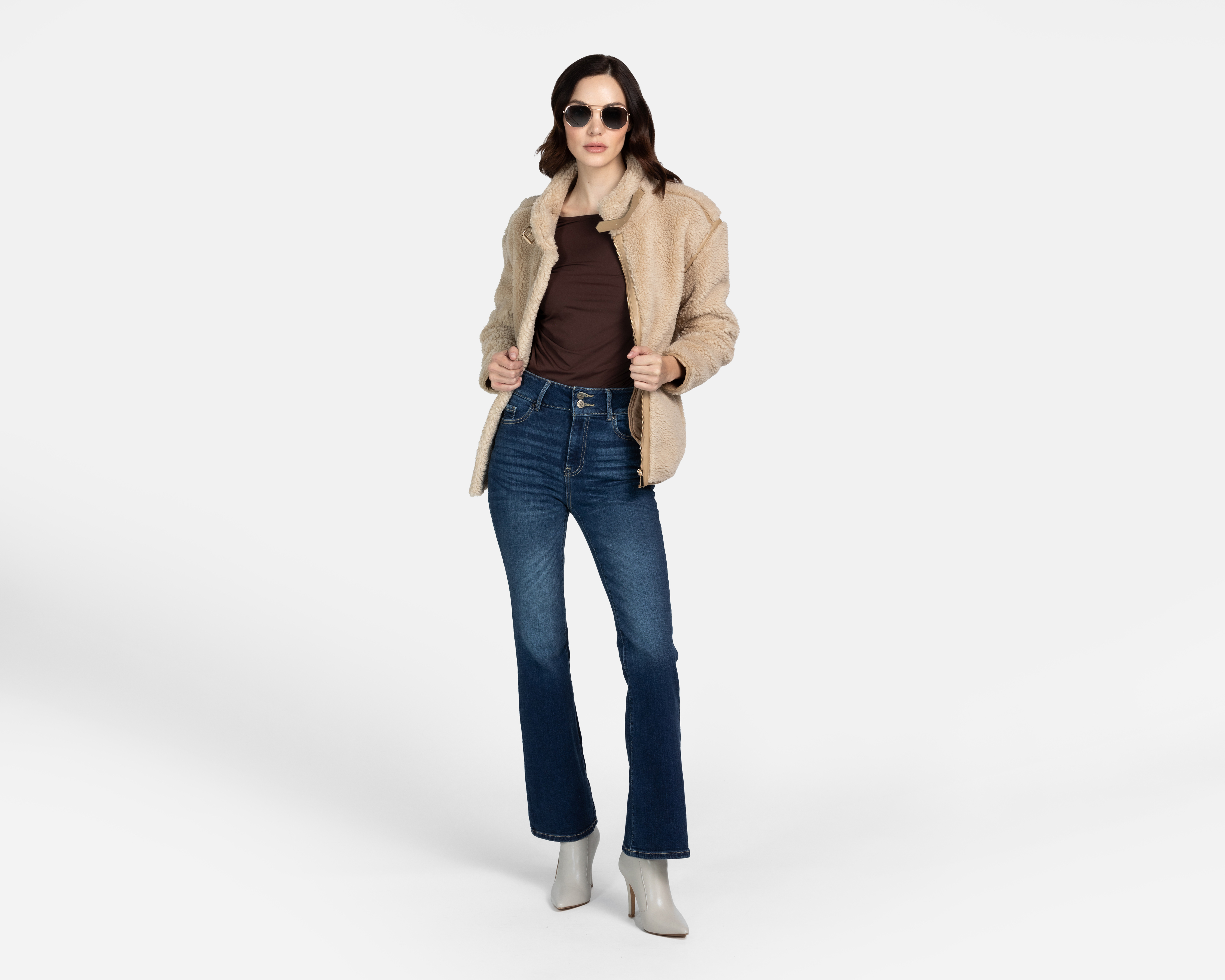 Foto 3 pulgar | Foto 2 | Jeans Flare Boy London para Mujer