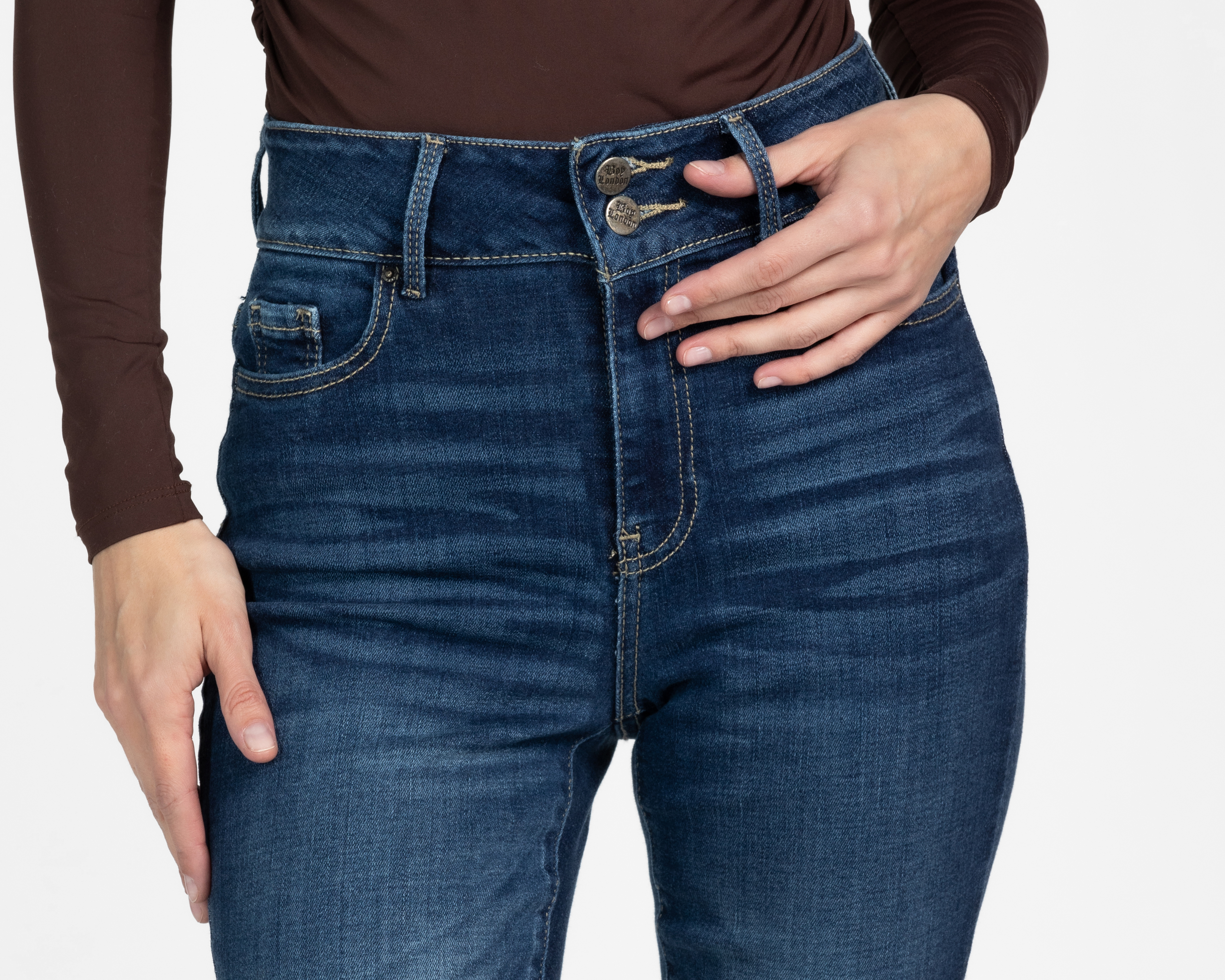 Foto 5 pulgar | Foto 4 | Jeans Flare Boy London para Mujer