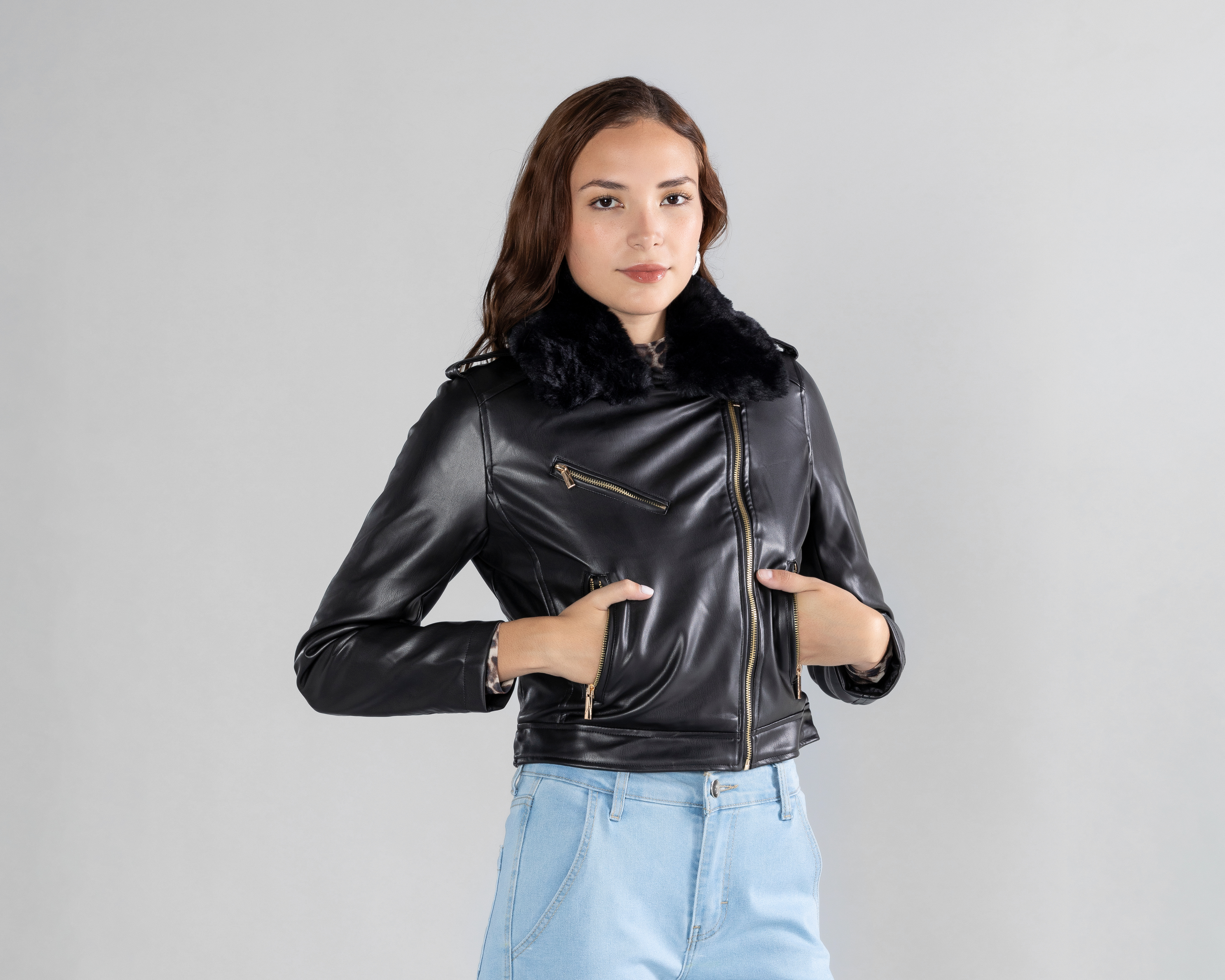 Chamarra con Cuello de Peluche Strona para Mujer