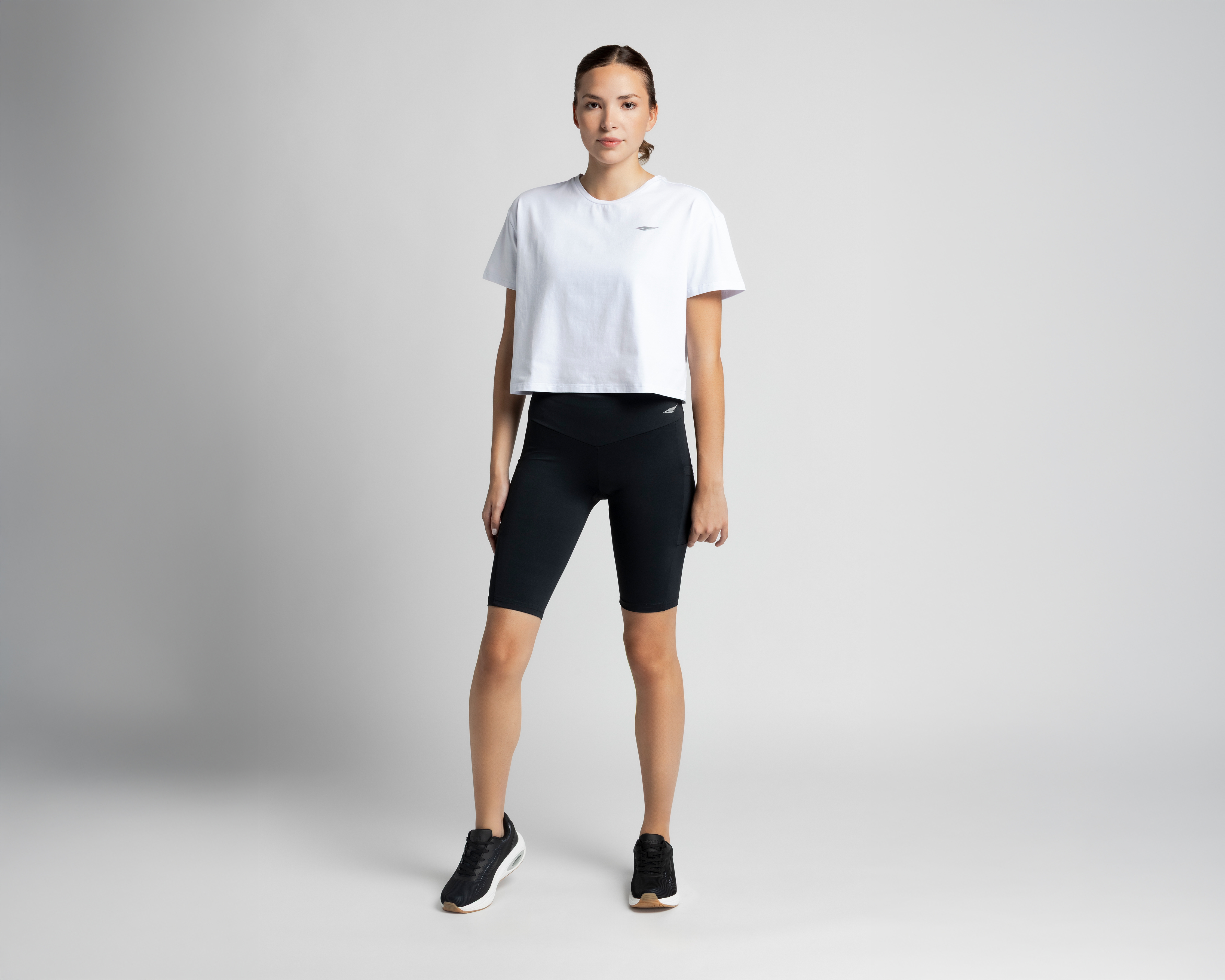 Foto 2 pulgar | Foto 1 | Short Deportivo Sportline para Mujer