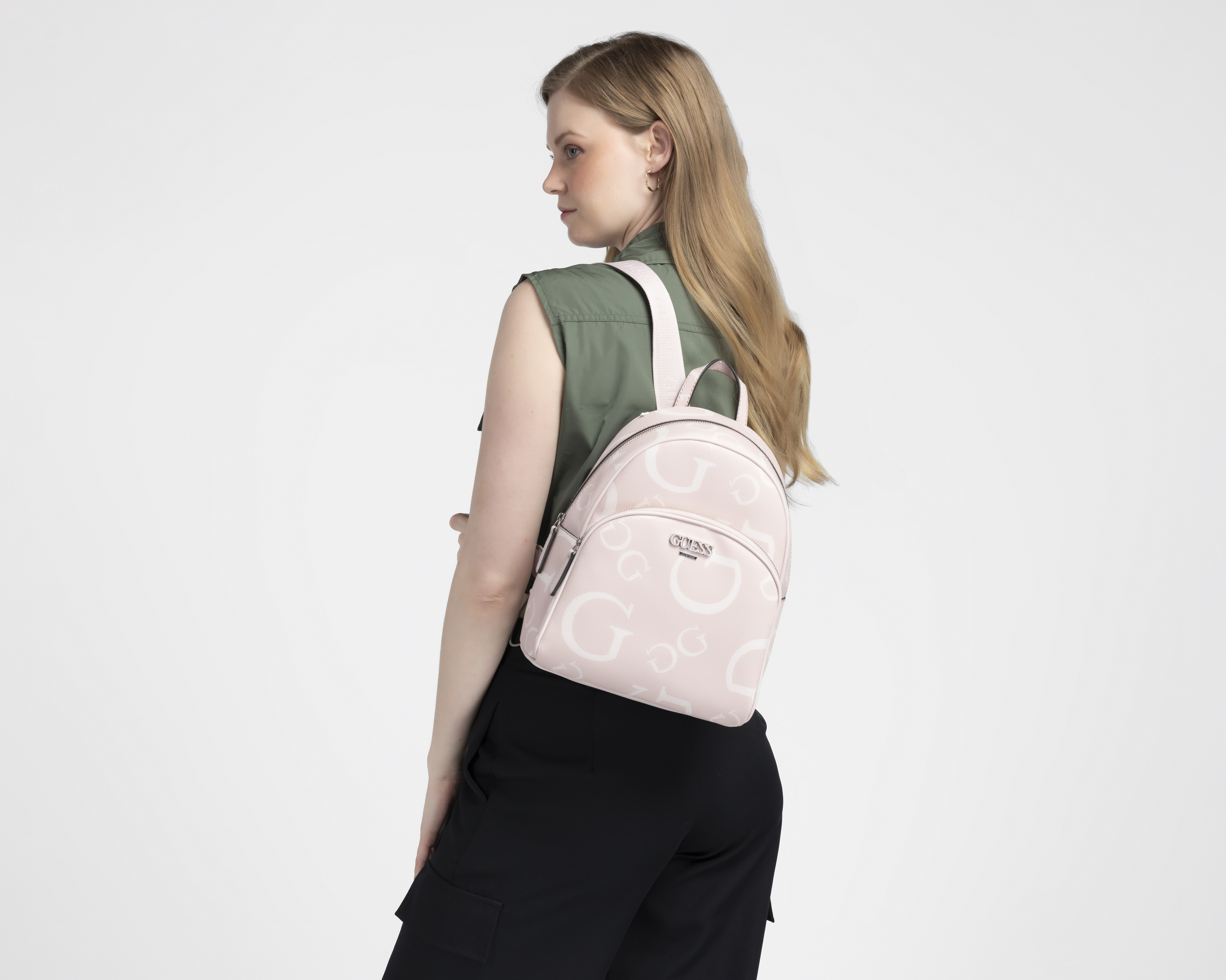 Foto 7 pulgar | Foto 6 | Mochila Guess Holeman