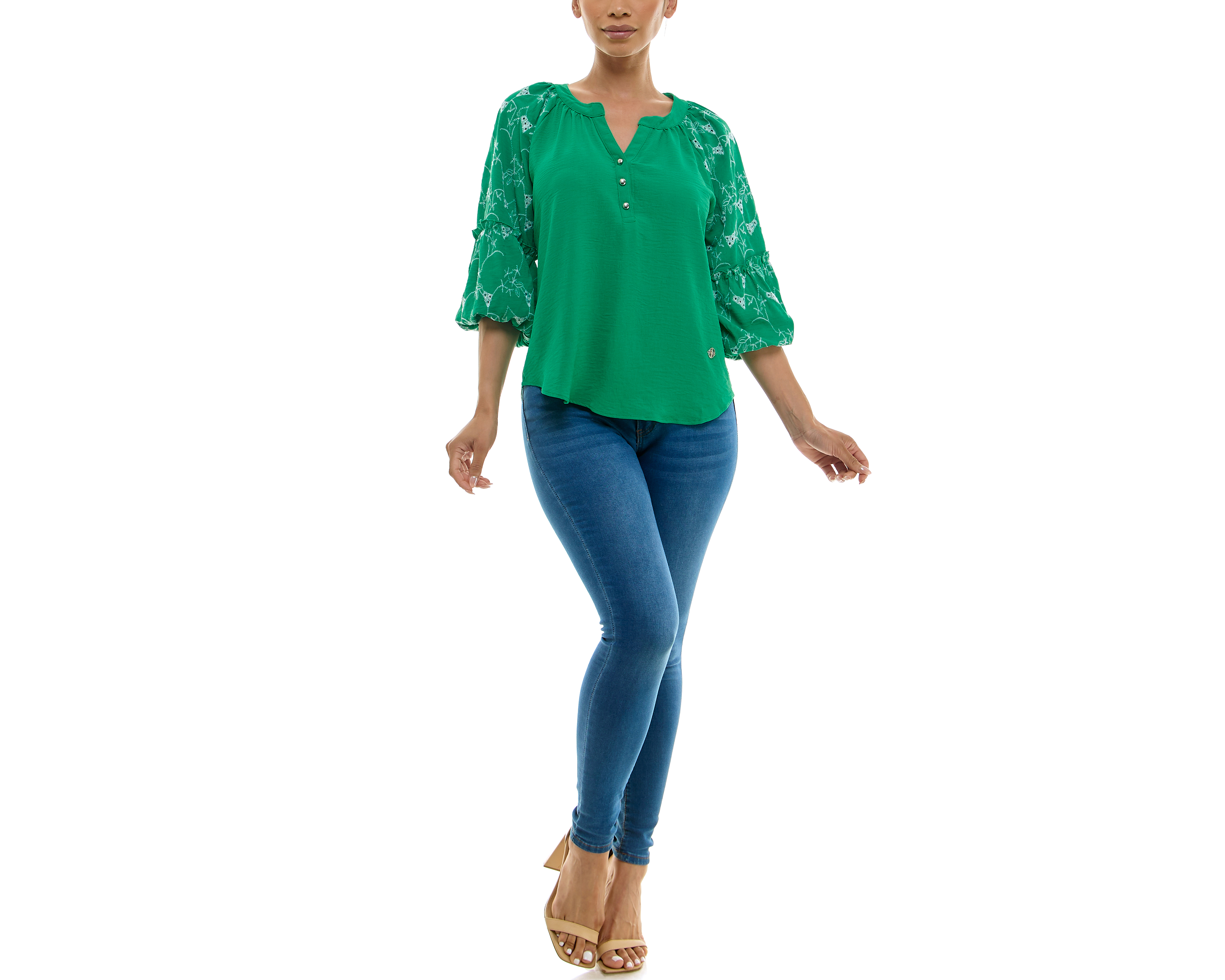 Foto 2 pulgar | Foto 1 | Blusa Adrienne Vittadini con Botones y Corte Láser