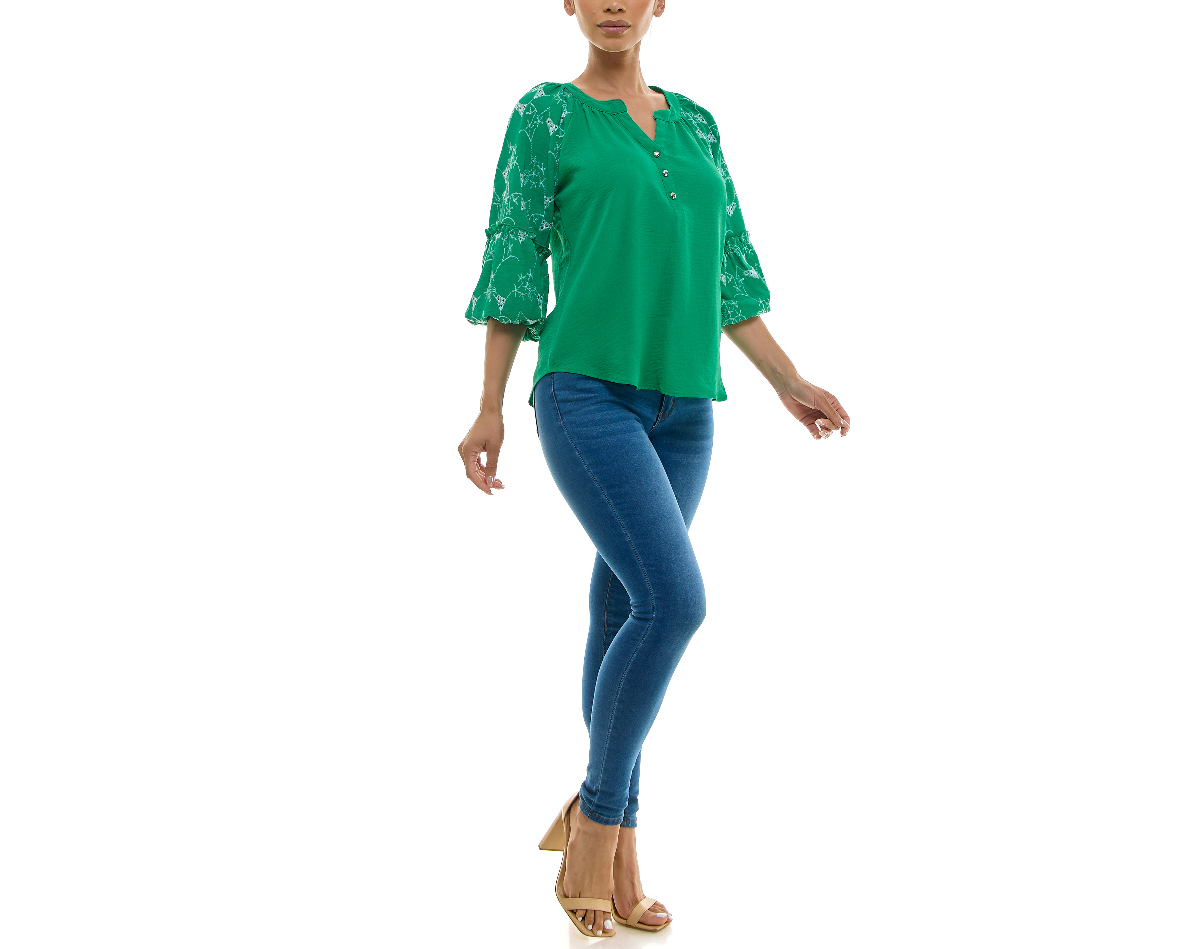 Foto 6 pulgar | Foto 5 | Blusa Adrienne Vittadini con Botones y Corte Láser