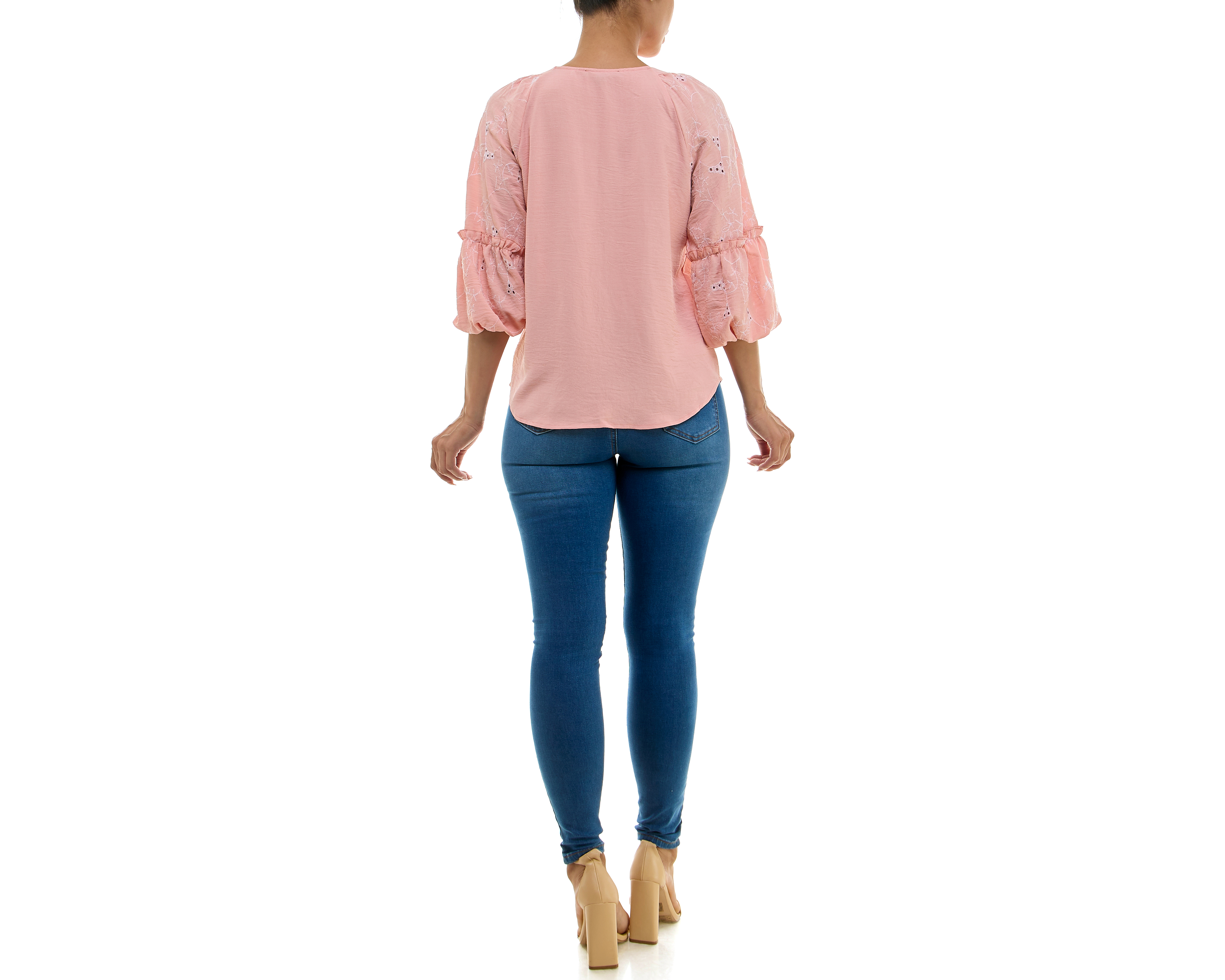 Foto 3 pulgar | Foto 2 | Blusa Adrienne Vittadini con Botones y Corte Láser