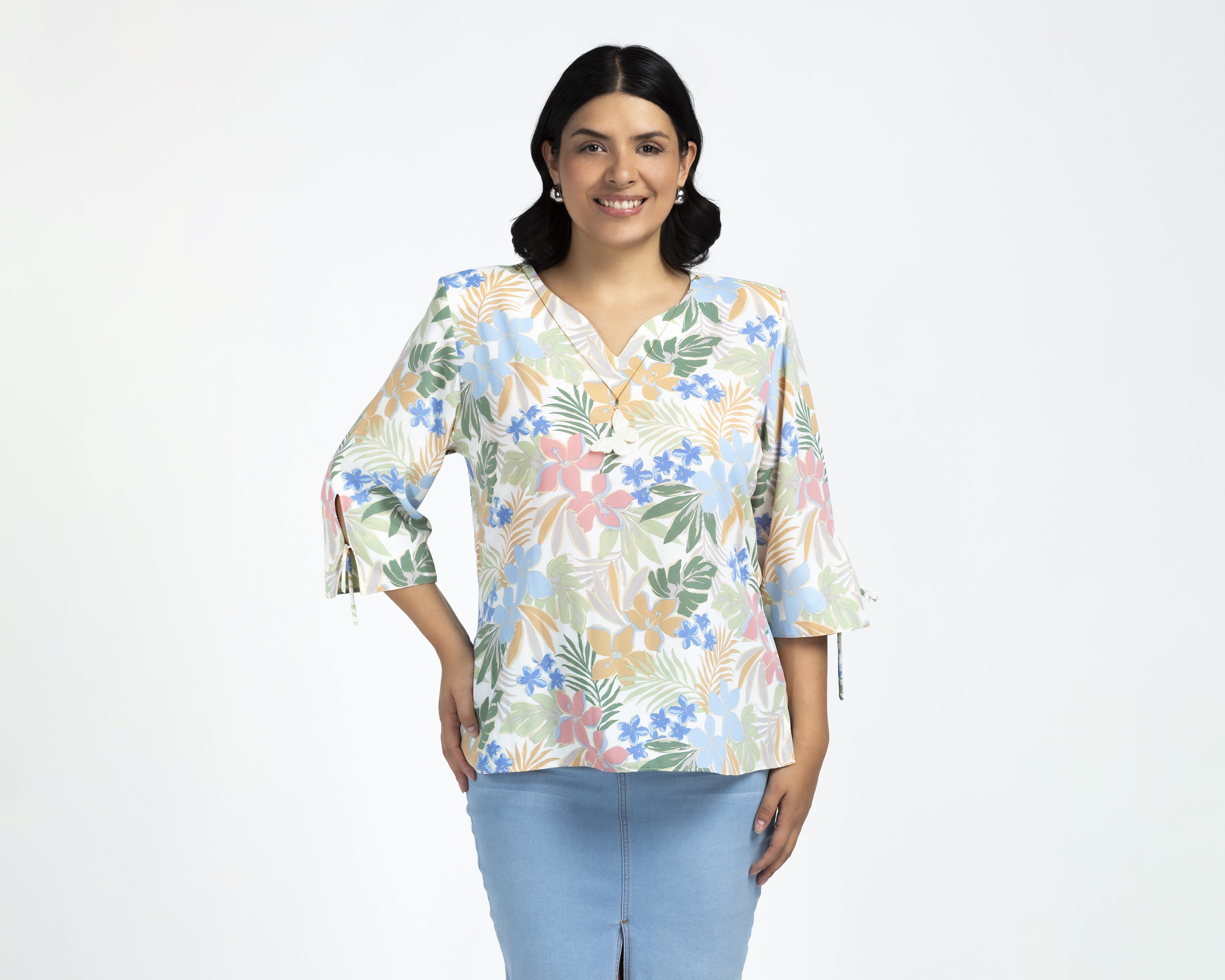 Foto 2 pulgar | Foto 1 | Blusa con Collar Paloma para Mujer