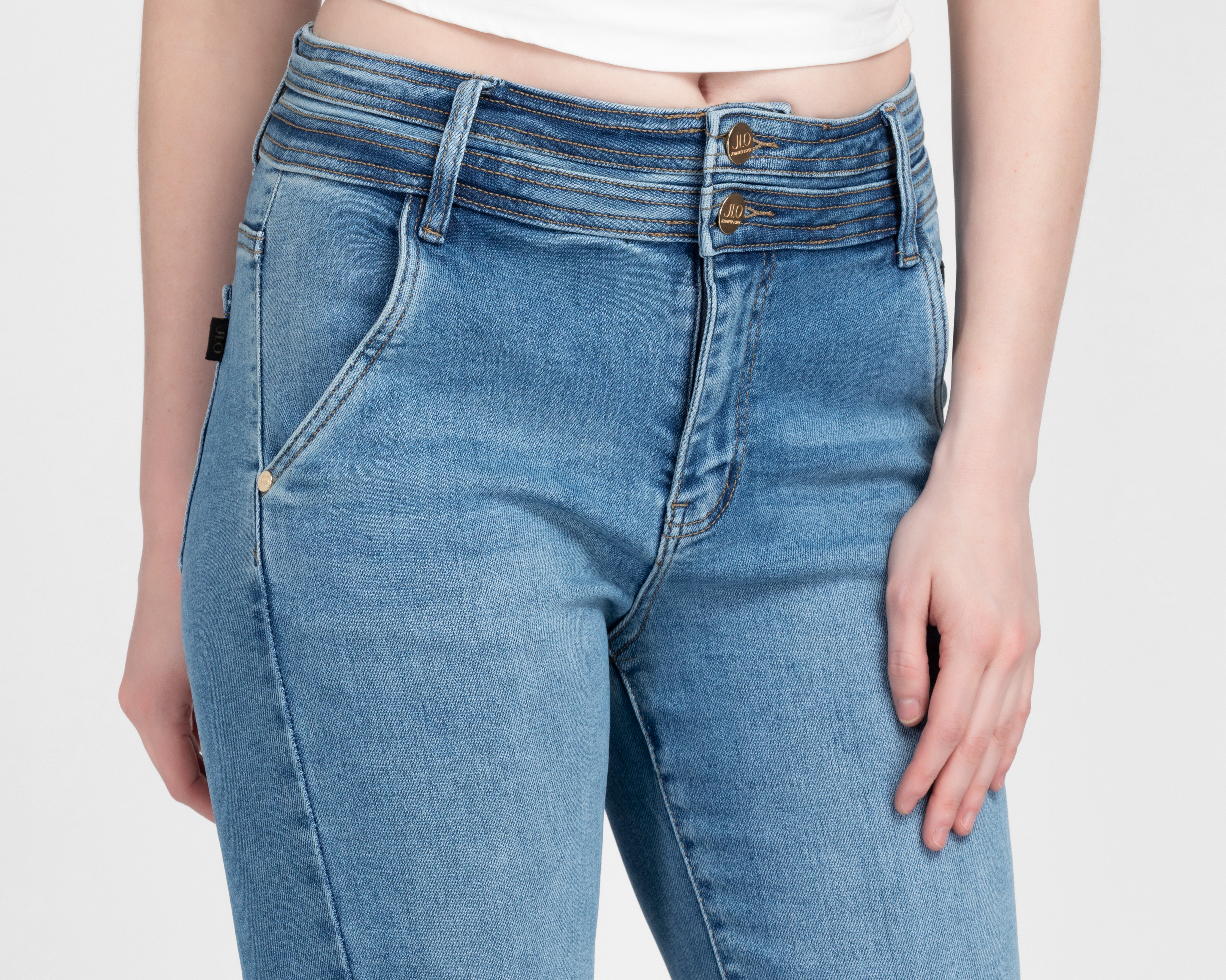 Foto 5 pulgar | Foto 4 | Jeans Flare Jennifer Lopez para Mujer