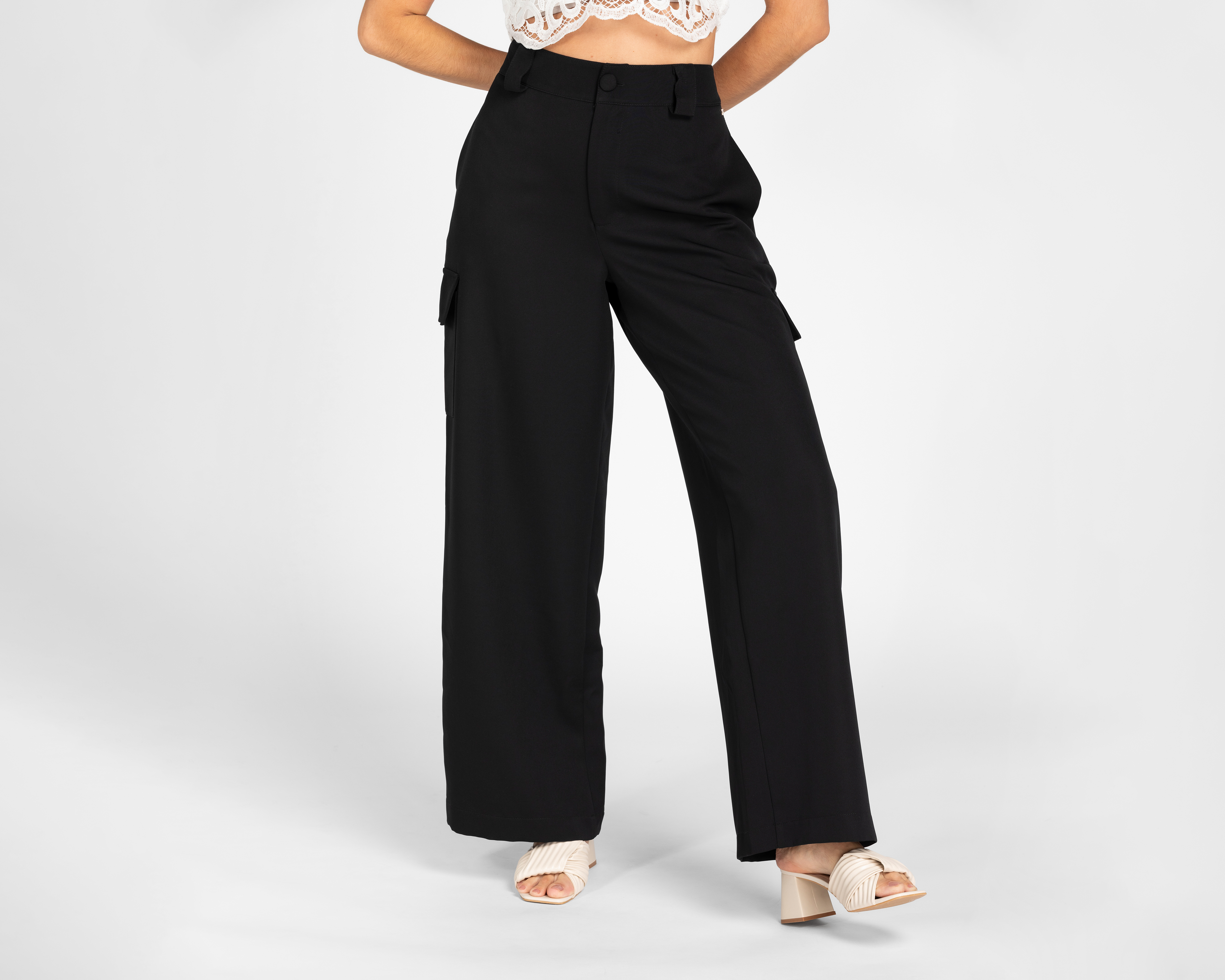 Pantalón Ancho Jennifer Lopez con Bolsas Cargo para Mujer