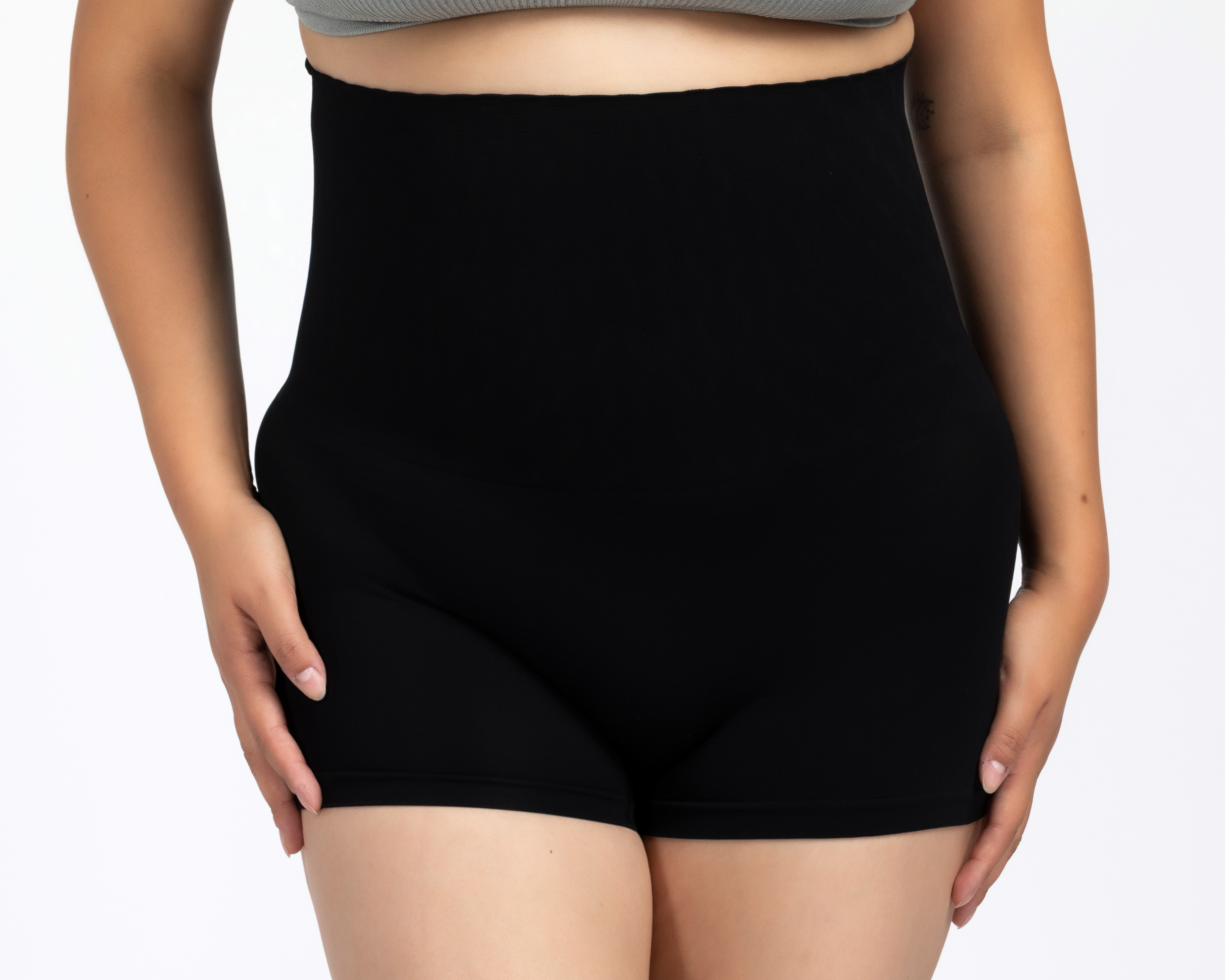 Foto 2 pulgar | Foto 1 | Faja tipo Short Negro Wunderwear Media Compresión para Mujer