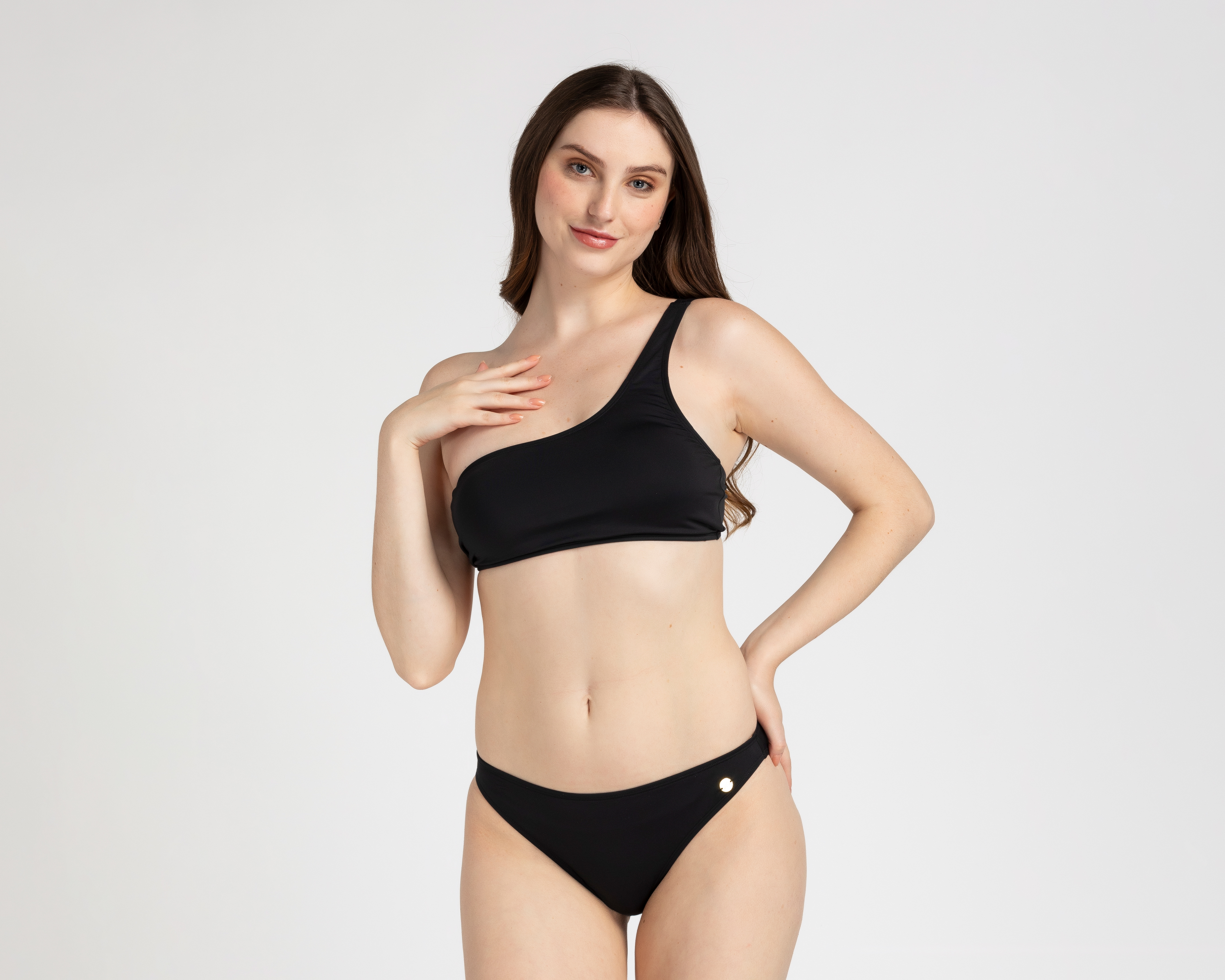 Foto 2 pulgar | Foto 1 | Bikini Jennifer Lopez con un Tirante