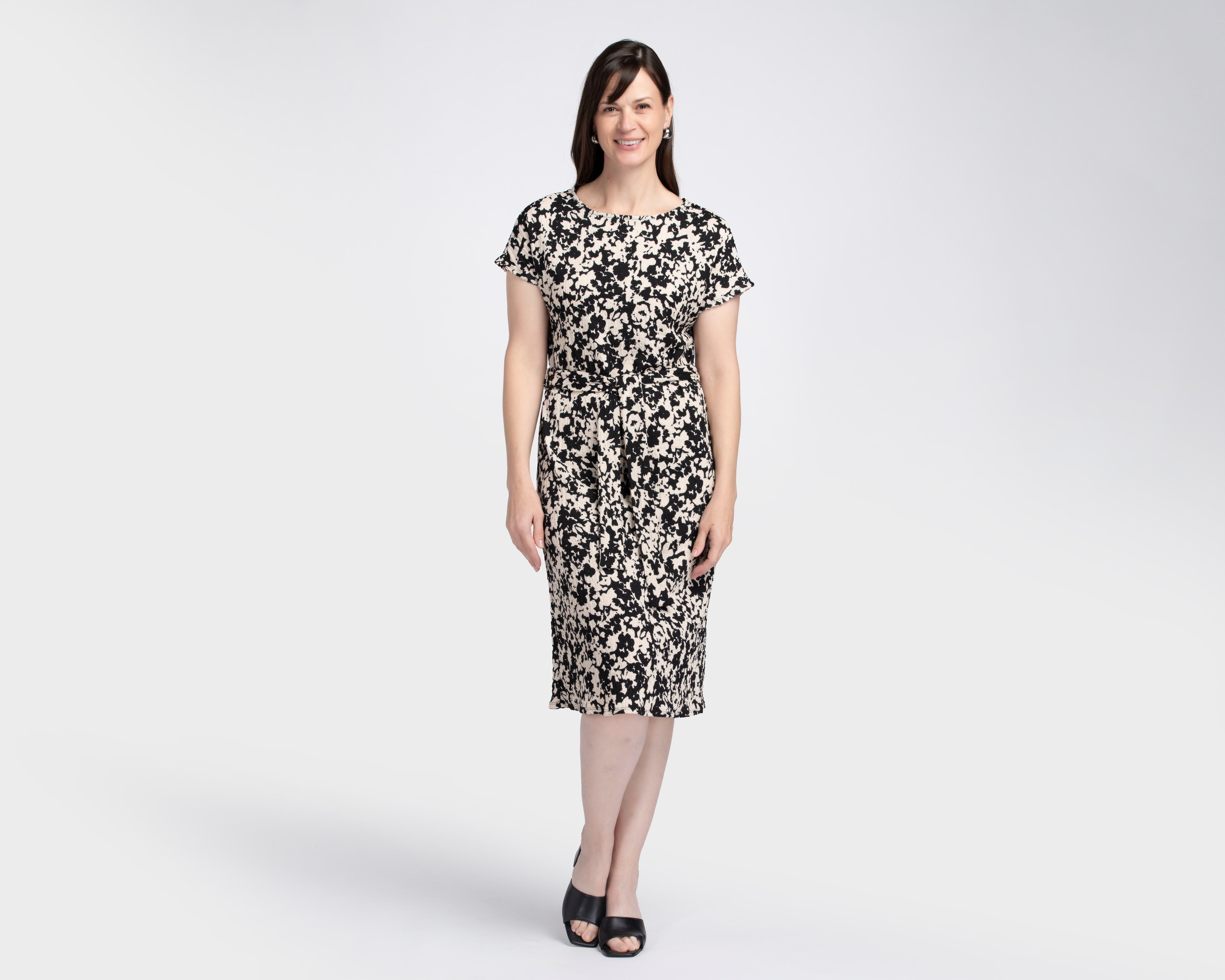 Foto 1 | Foto 1 | Vestido Casual Sahara Estampado Cuello Redondo con Cinturón