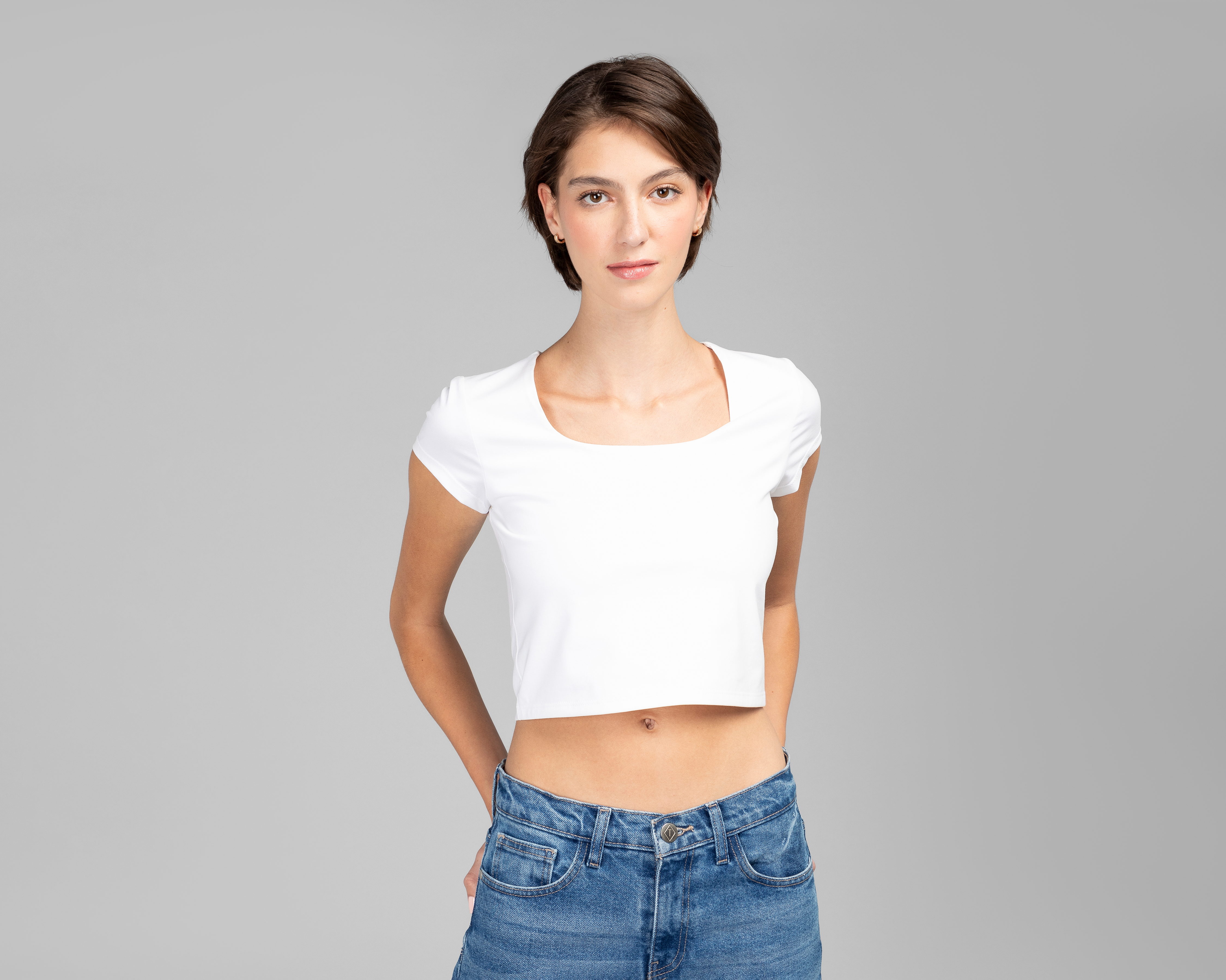 Foto 3 pulgar | Foto 2 | Playera Strona Blanca para Mujer