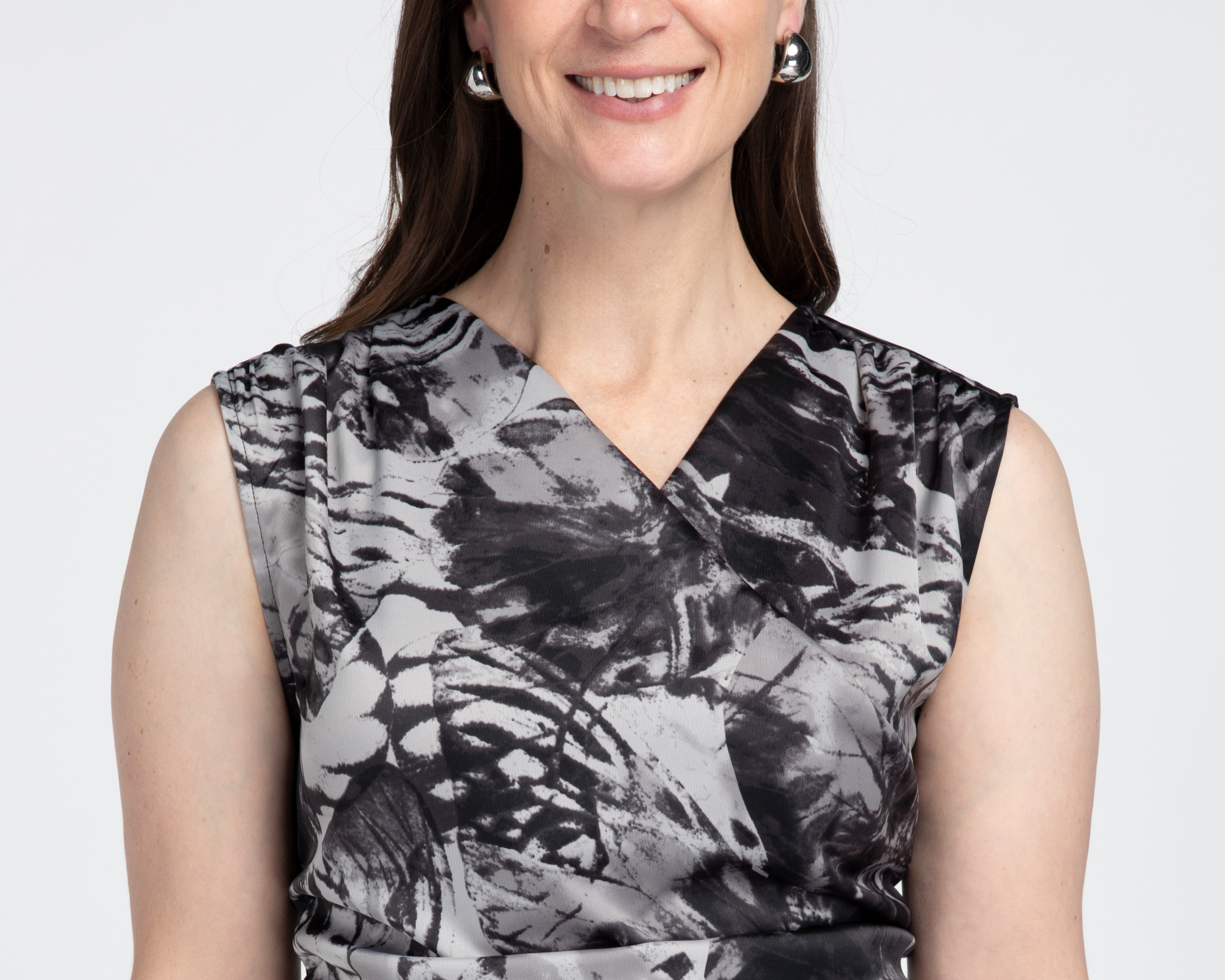 Foto 4 | Foto 4 | Vestido Formal Sahara Midi Negro con Estampado