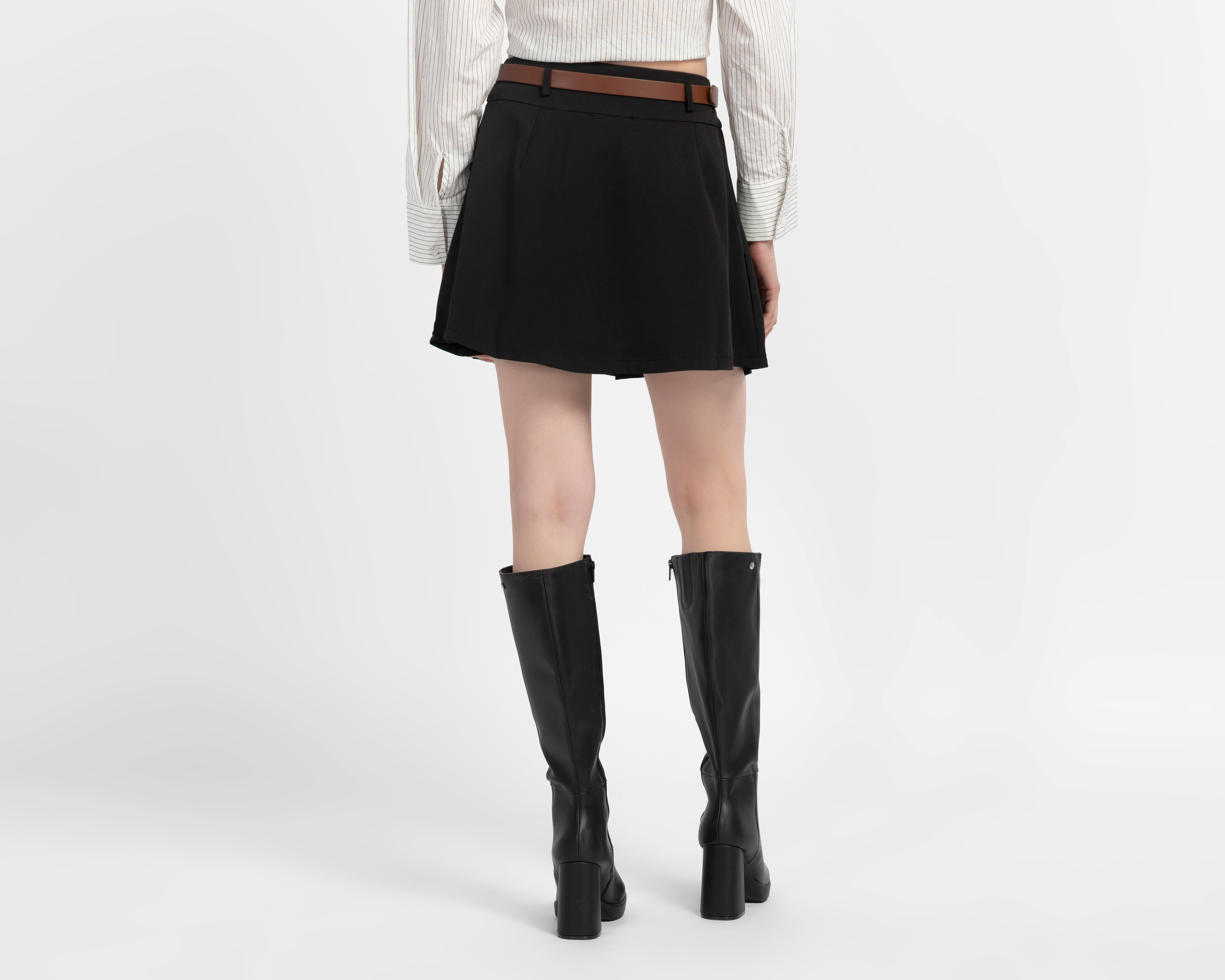 Foto 4 pulgar | Foto 3 | Falda Mini Jennifer Lopez con Cinturón para Mujer