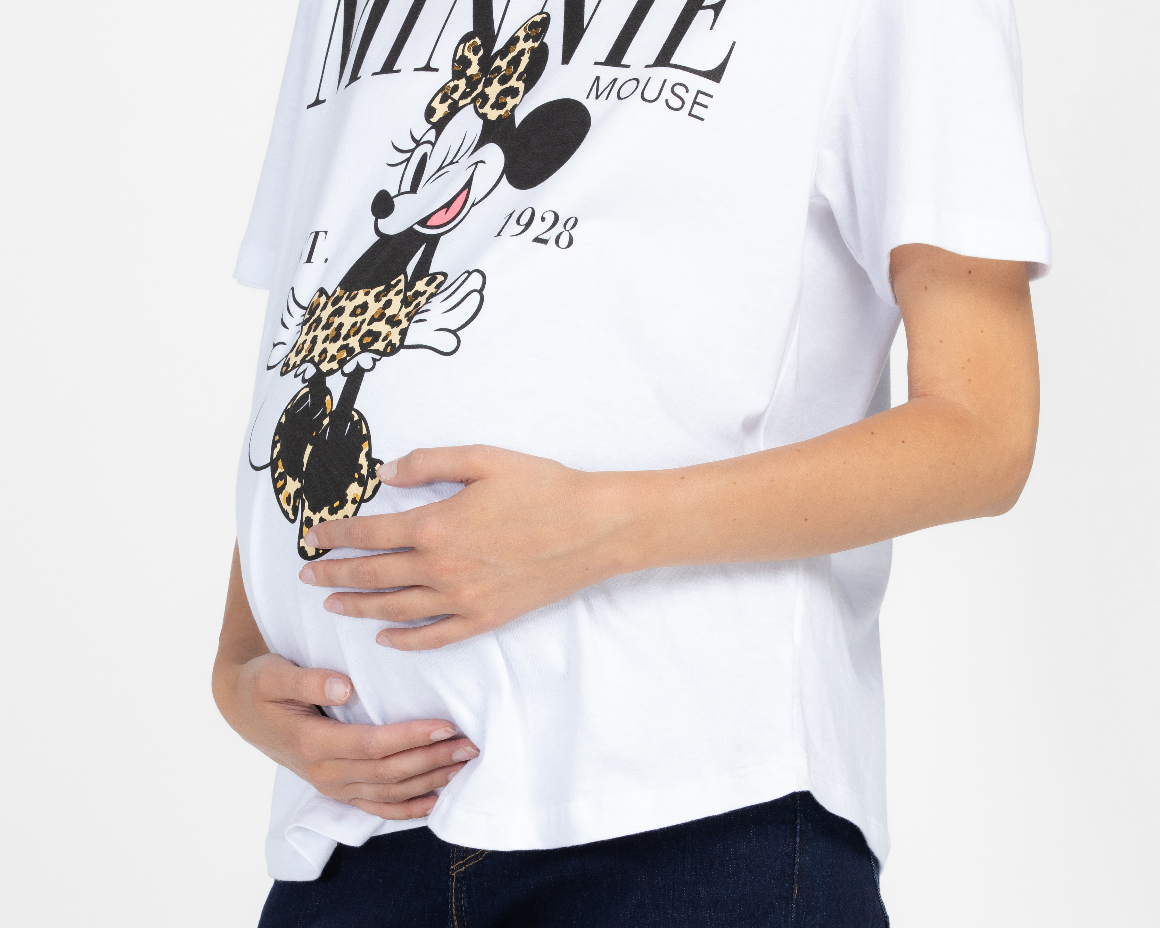 Foto 4 pulgar | Foto 3 | Playera de Maternidad Disney Manga Corta