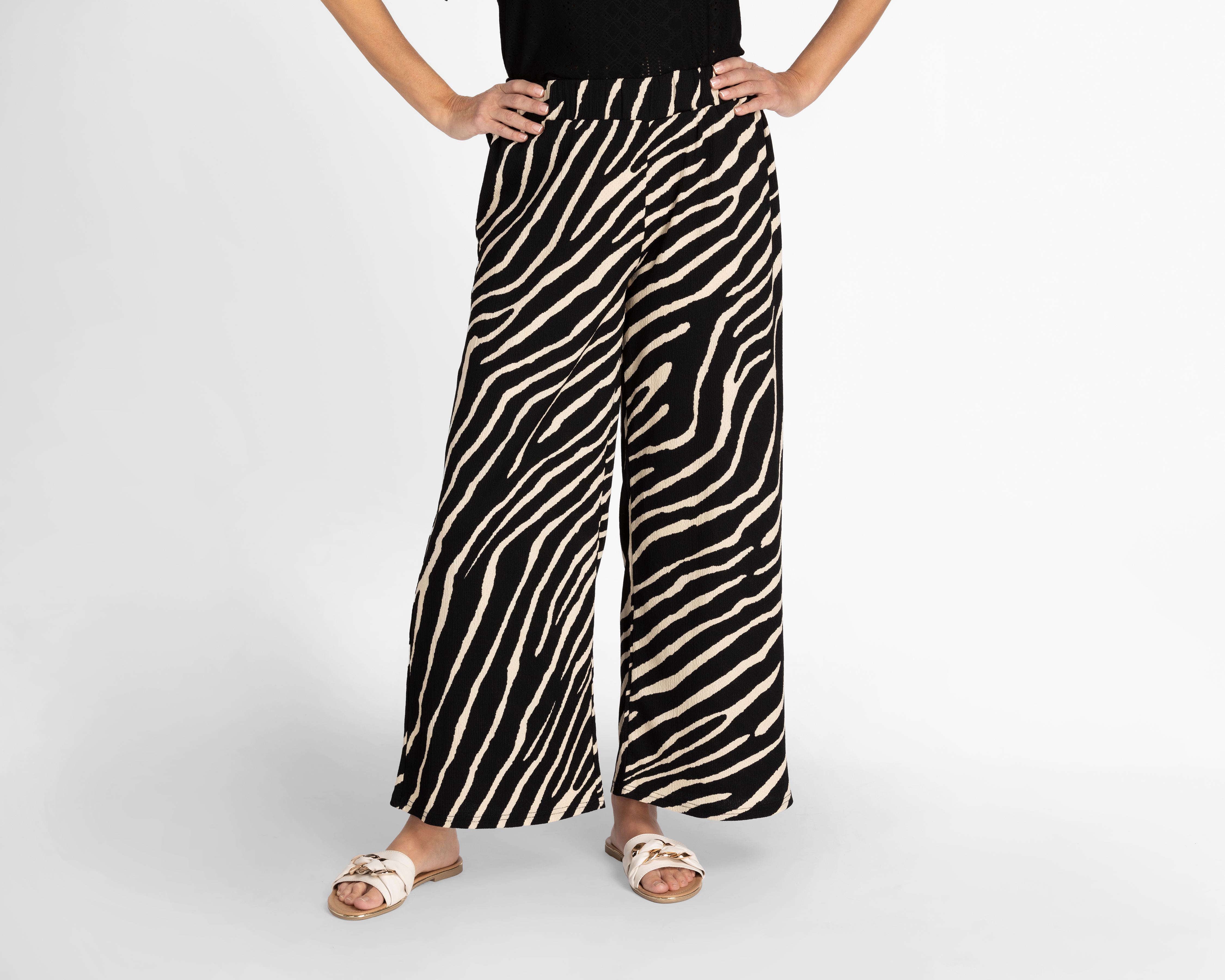 Foto 2 pulgar | Foto 1 | Pantalón Casual Sahara con Animal Print