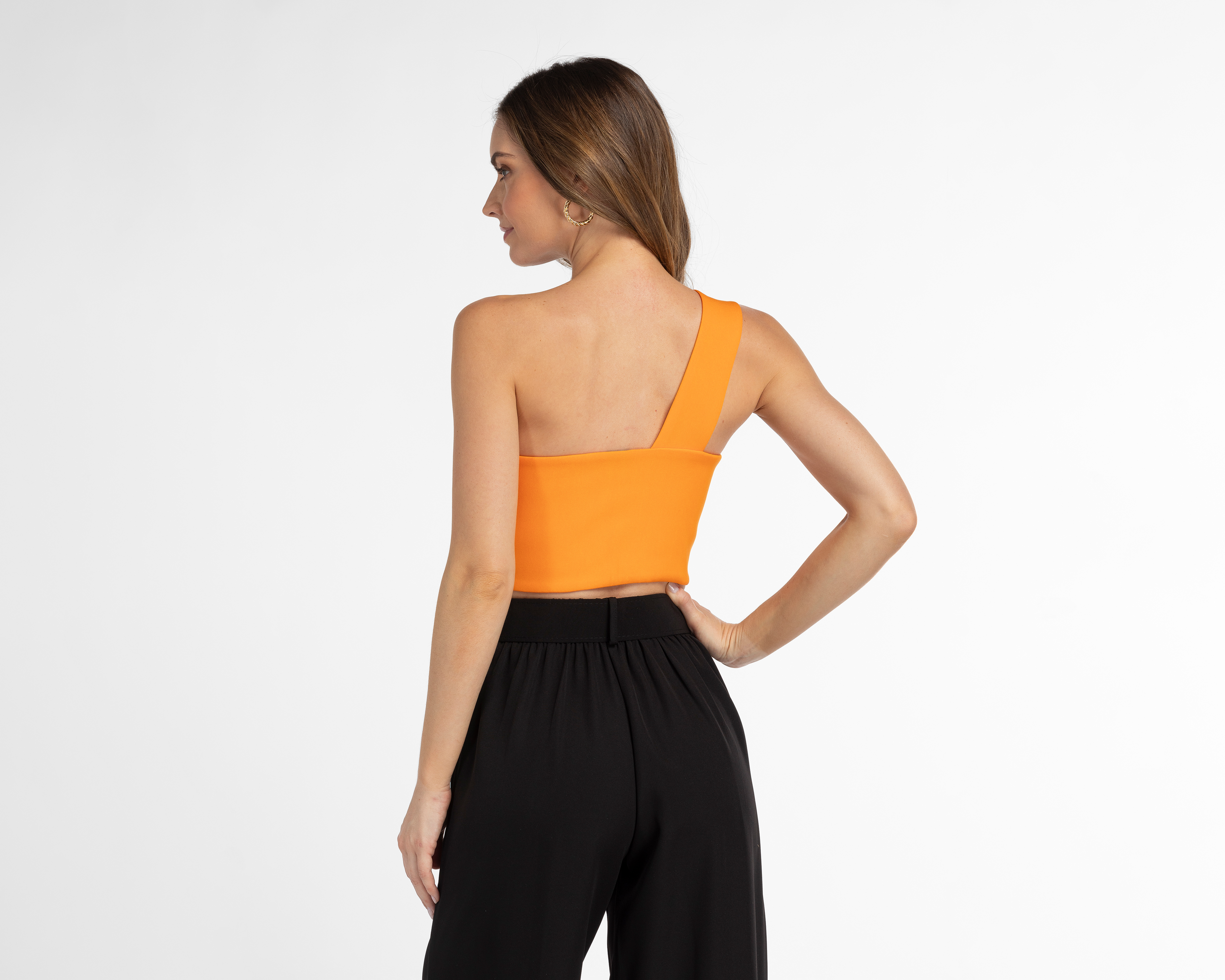 Foto 4 pulgar | Foto 3 | Crop Top Jennifer Lopez con Hombro Descubierto