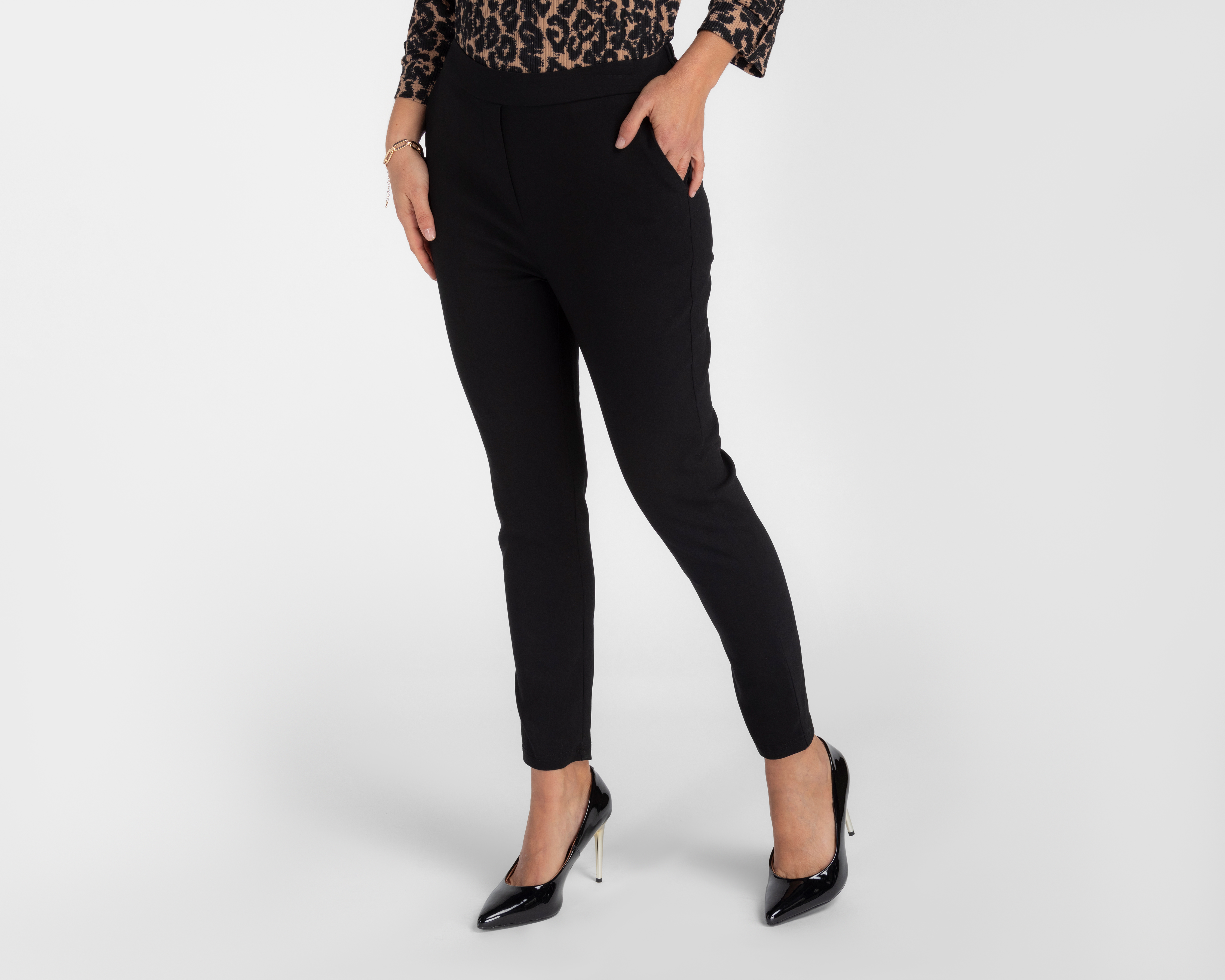 Foto 2 pulgar | Foto 1 | Pantalón de Vestir Sahara de Tiro Alto para Mujer