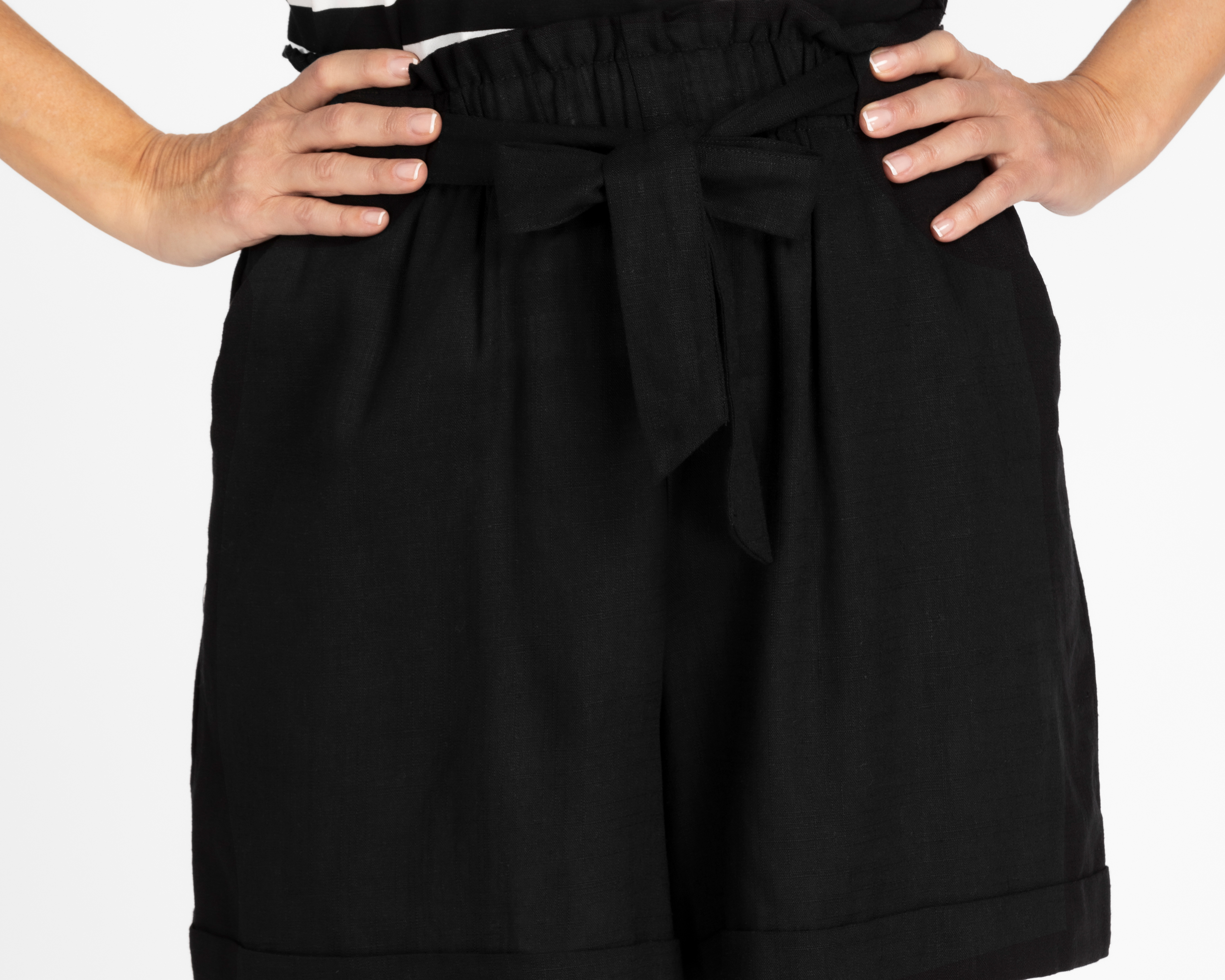 Foto 5 pulgar | Foto 4 | Short Lady Sun Negro