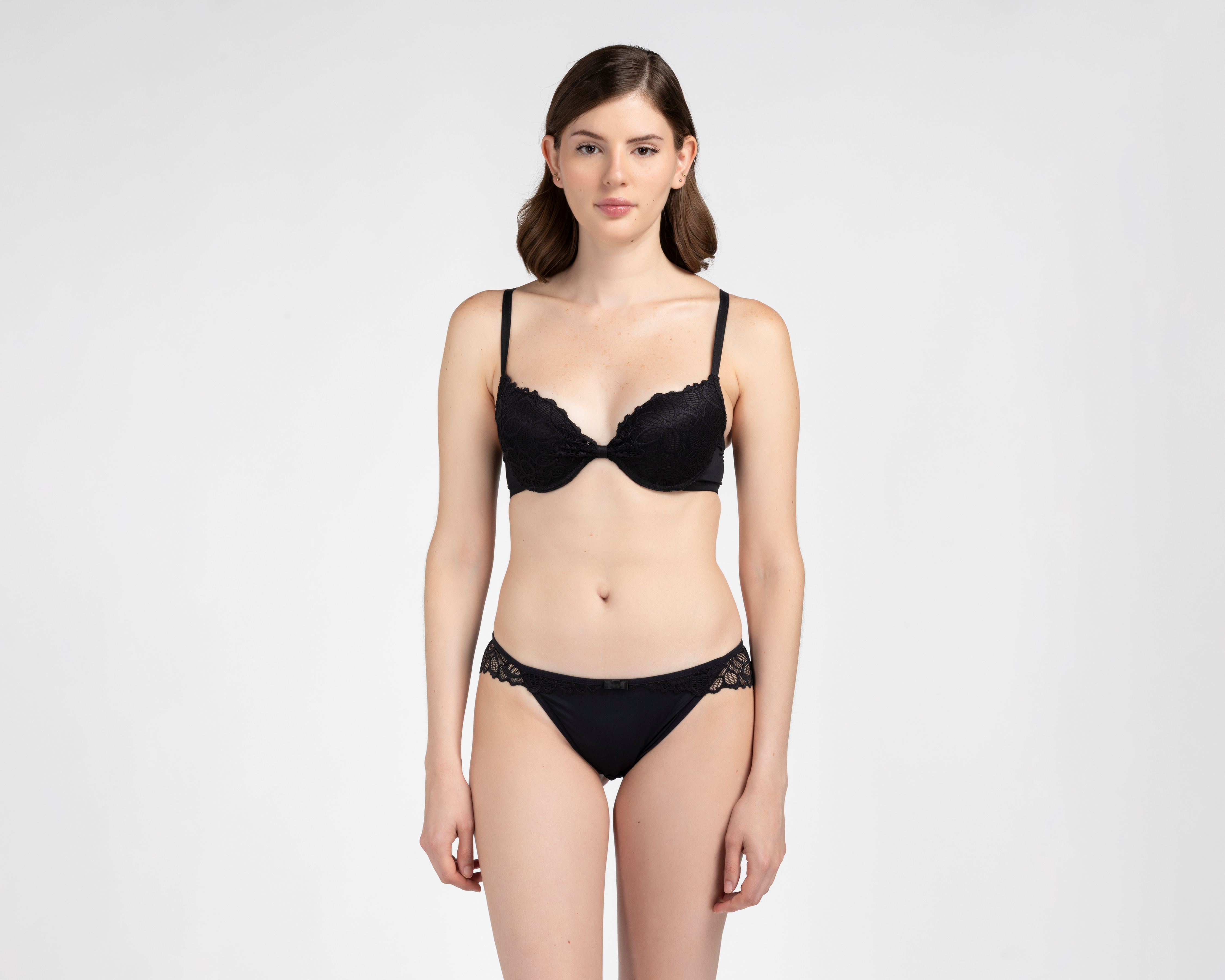 Coordinado de Encaje Media Copa Negro Carnival