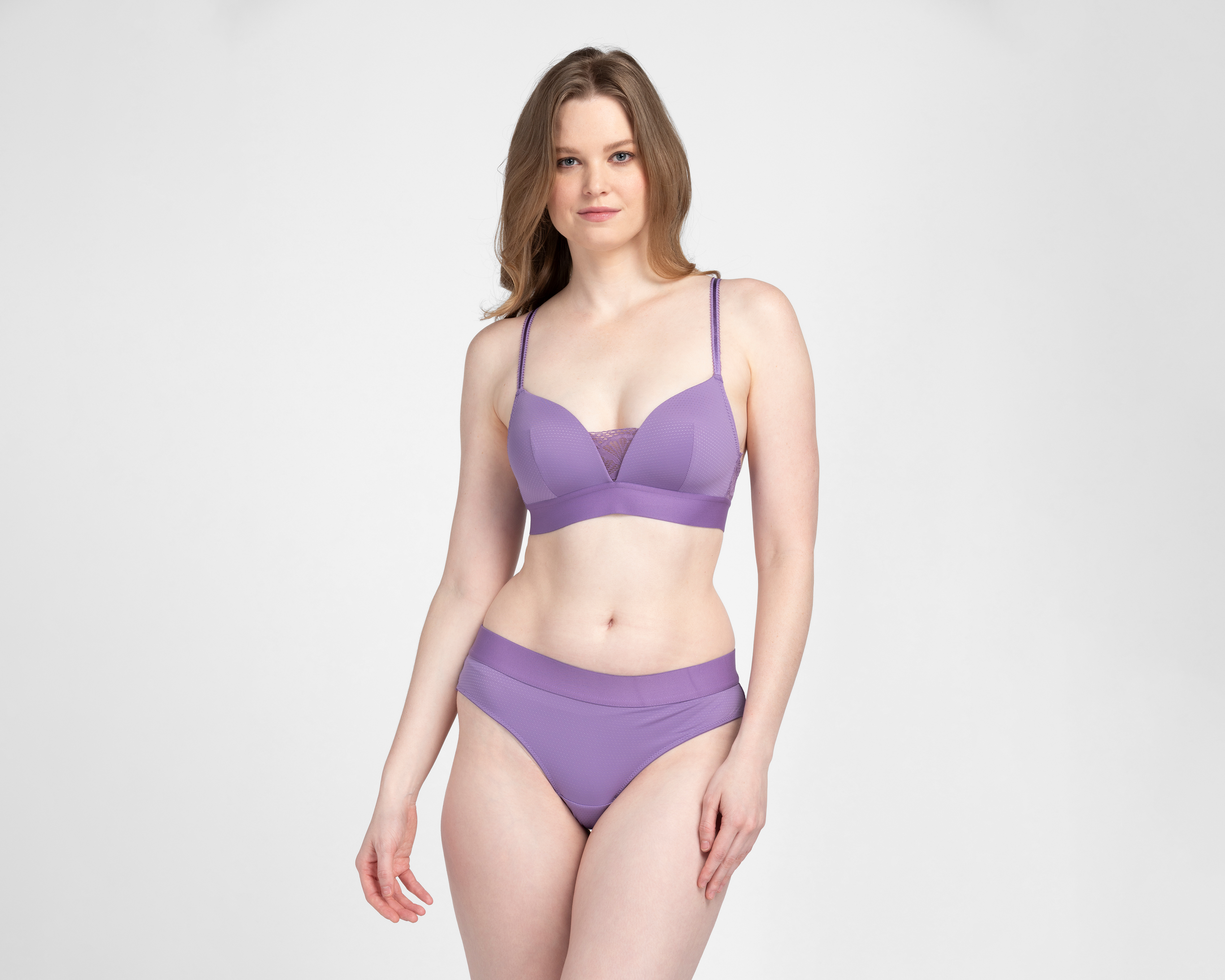 Coordinado de Encaje Copa Completa Morado Carnival