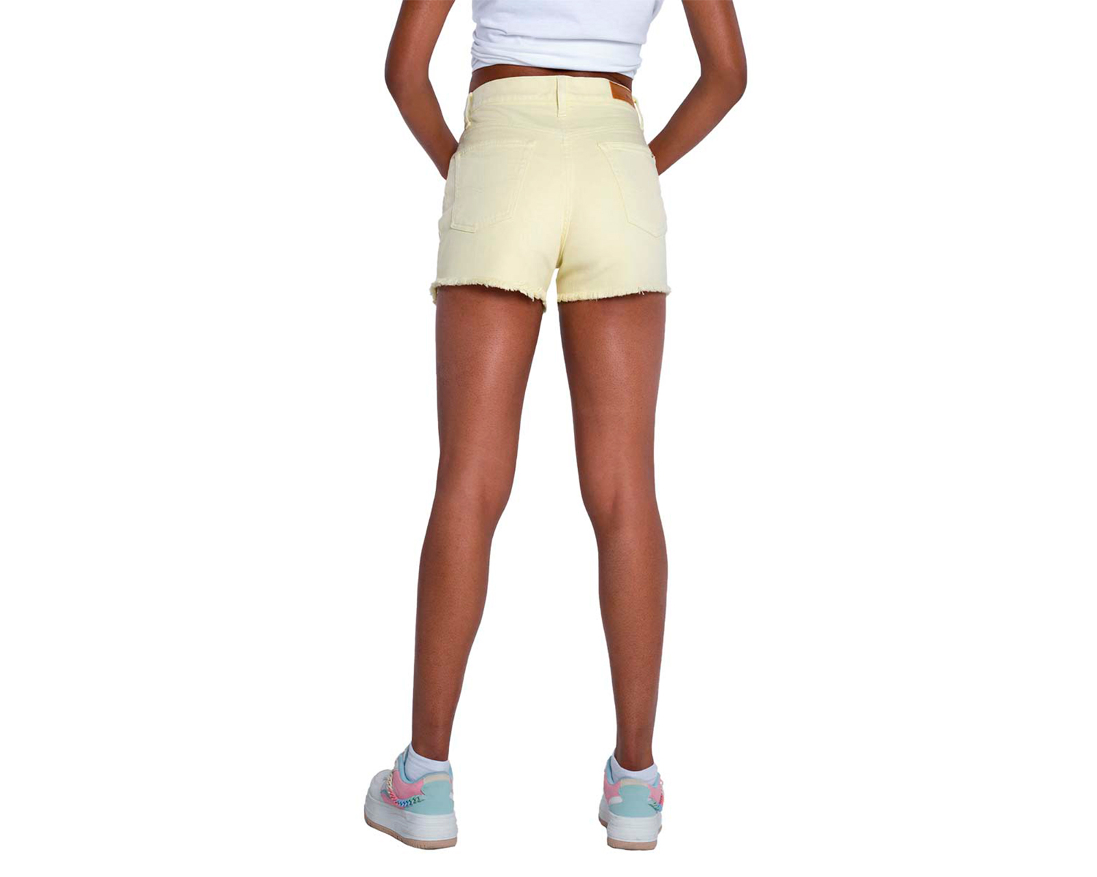Foto 4 pulgar | Foto 3 | Short Oggi Amarillo para Mujer