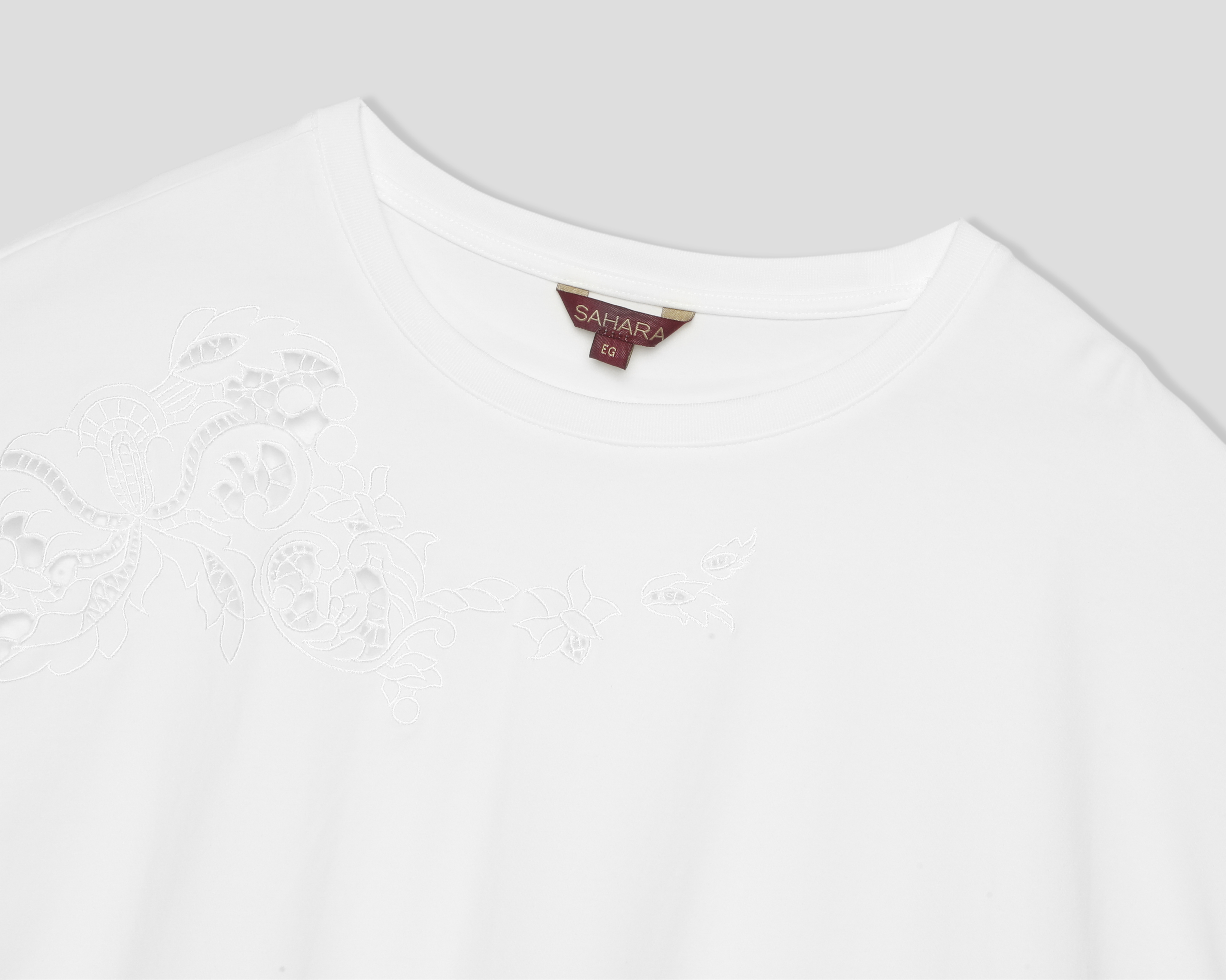 Foto 4 pulgar | Foto 3 | Playera Blanca Sahara para Mujer