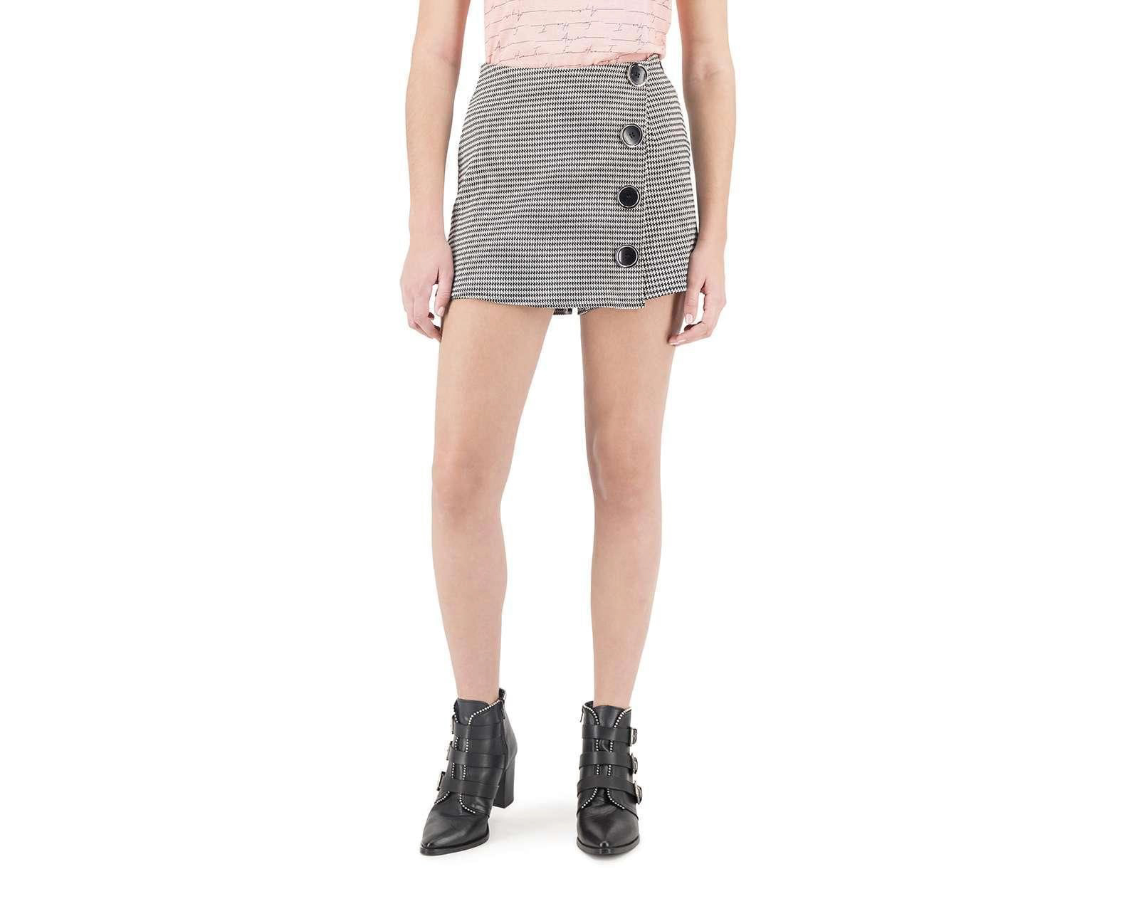 Foto 3 pulgar | Foto 2 | Short Negro marca Thinner para Mujer