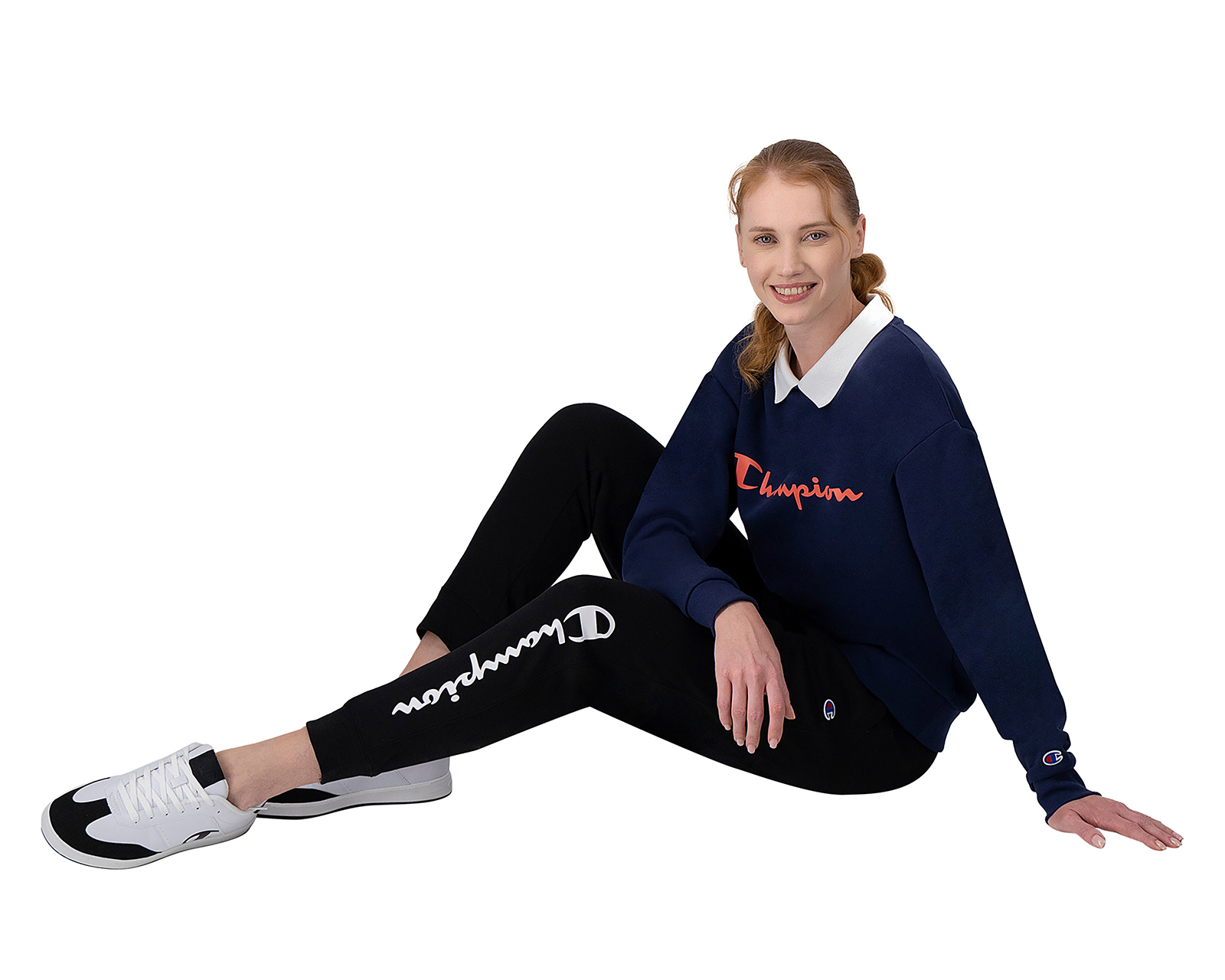 Foto 4 pulgar | Foto 3 | Sudadera Deportiva Champion Crew Neck para Mujer